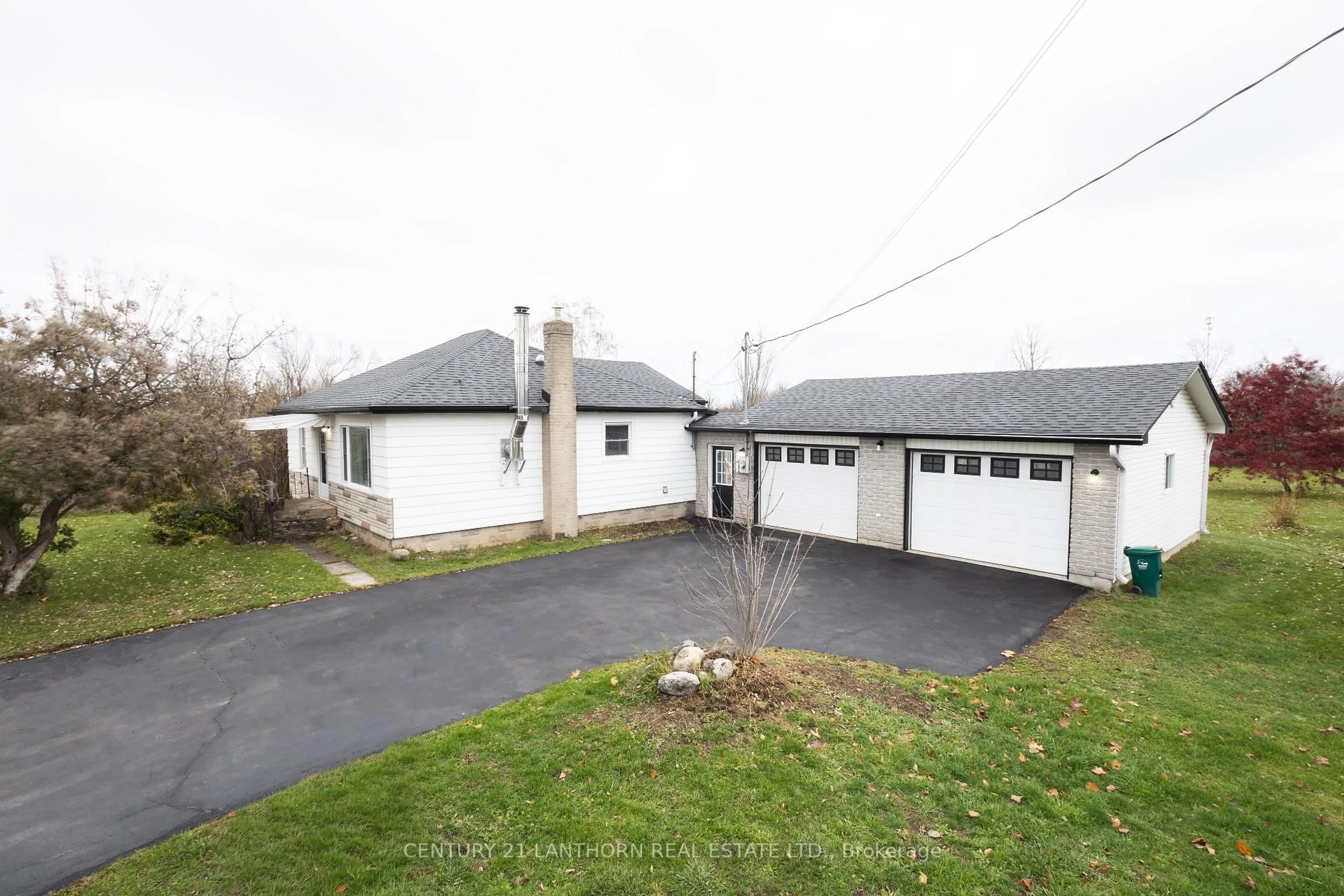 A pic from outside/outdoor area/front of a property/back of a property/a pic from drone, street for 202 Casey Rd, Belleville Ontario K8N 4Z6