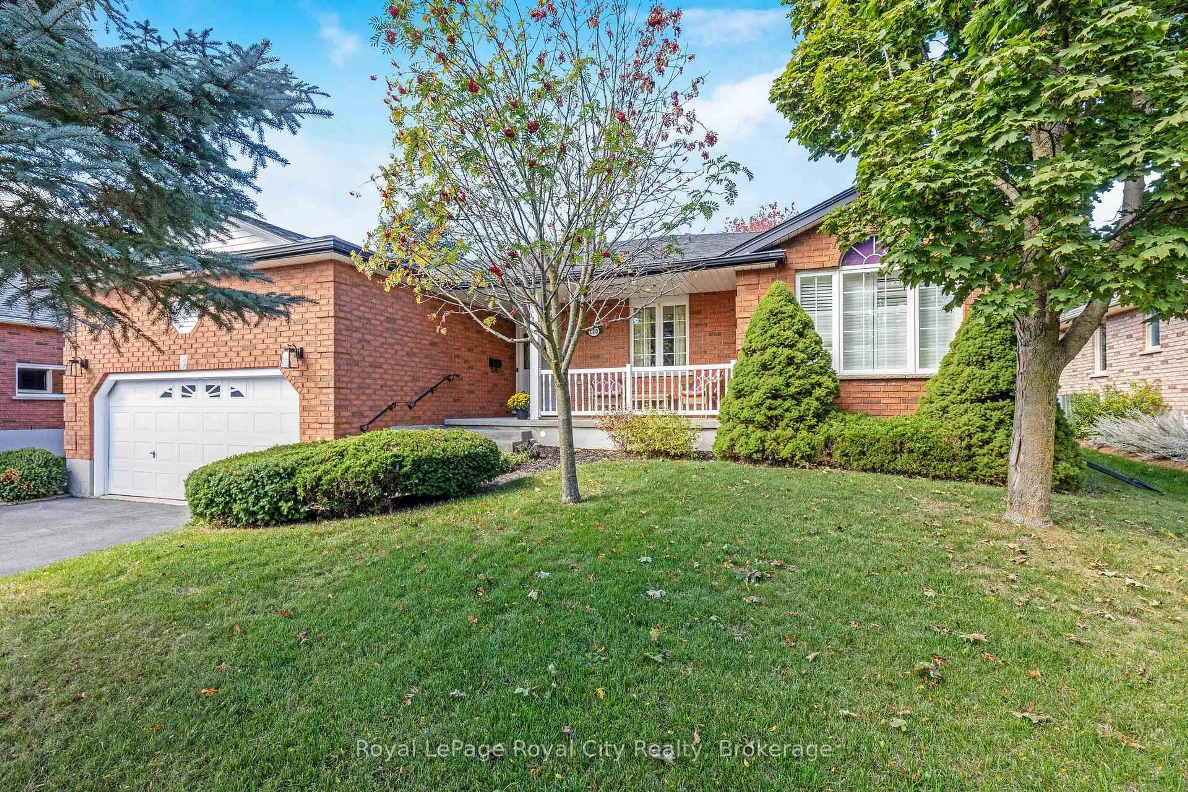 Home with brick exterior material, street for 120 Bernardi Cres, Guelph/Eramosa Ontario N0B 2K0