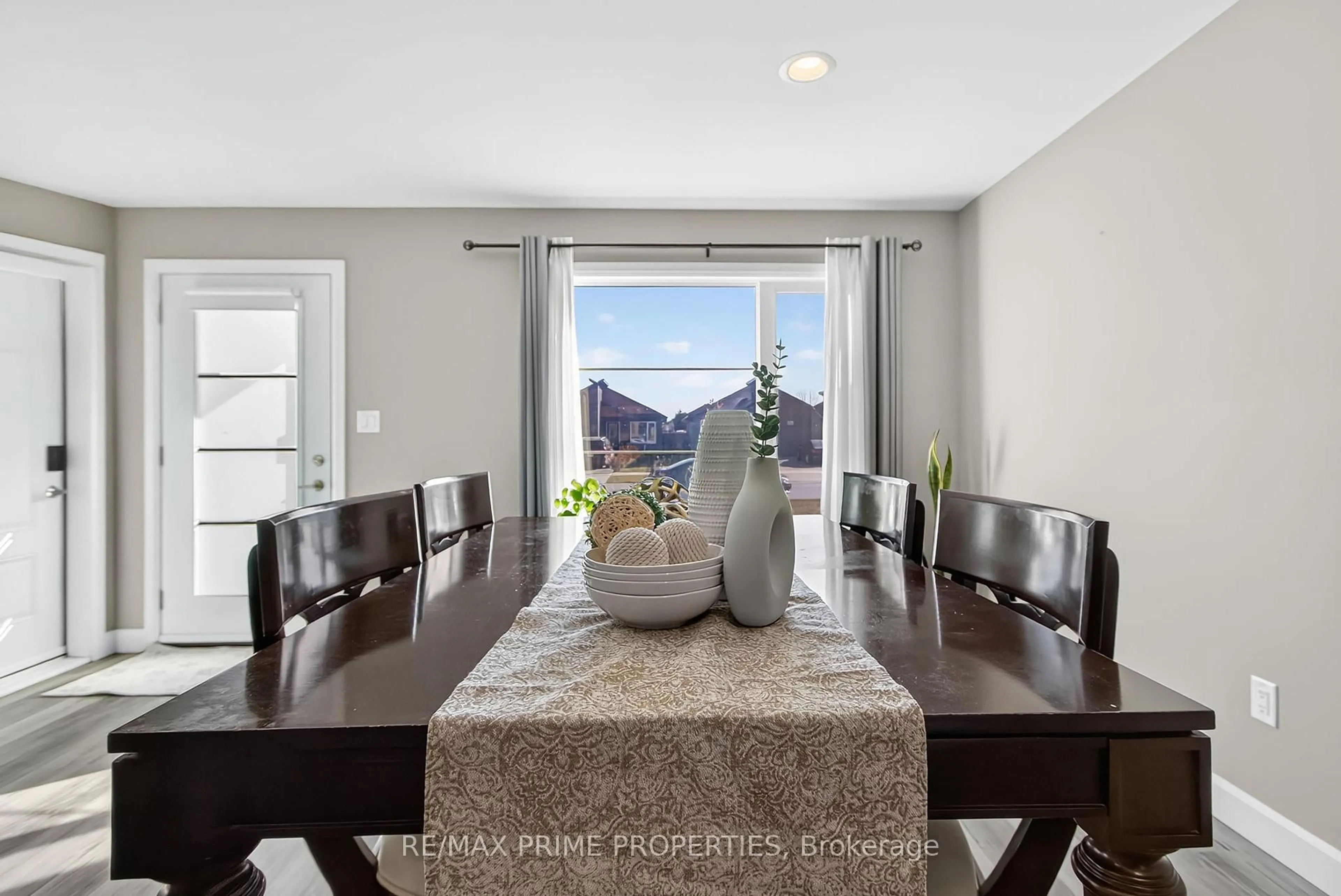 Dining room, unknown for 110 Moonstone Cres, Chatham-Kent Ontario N7M 0S2