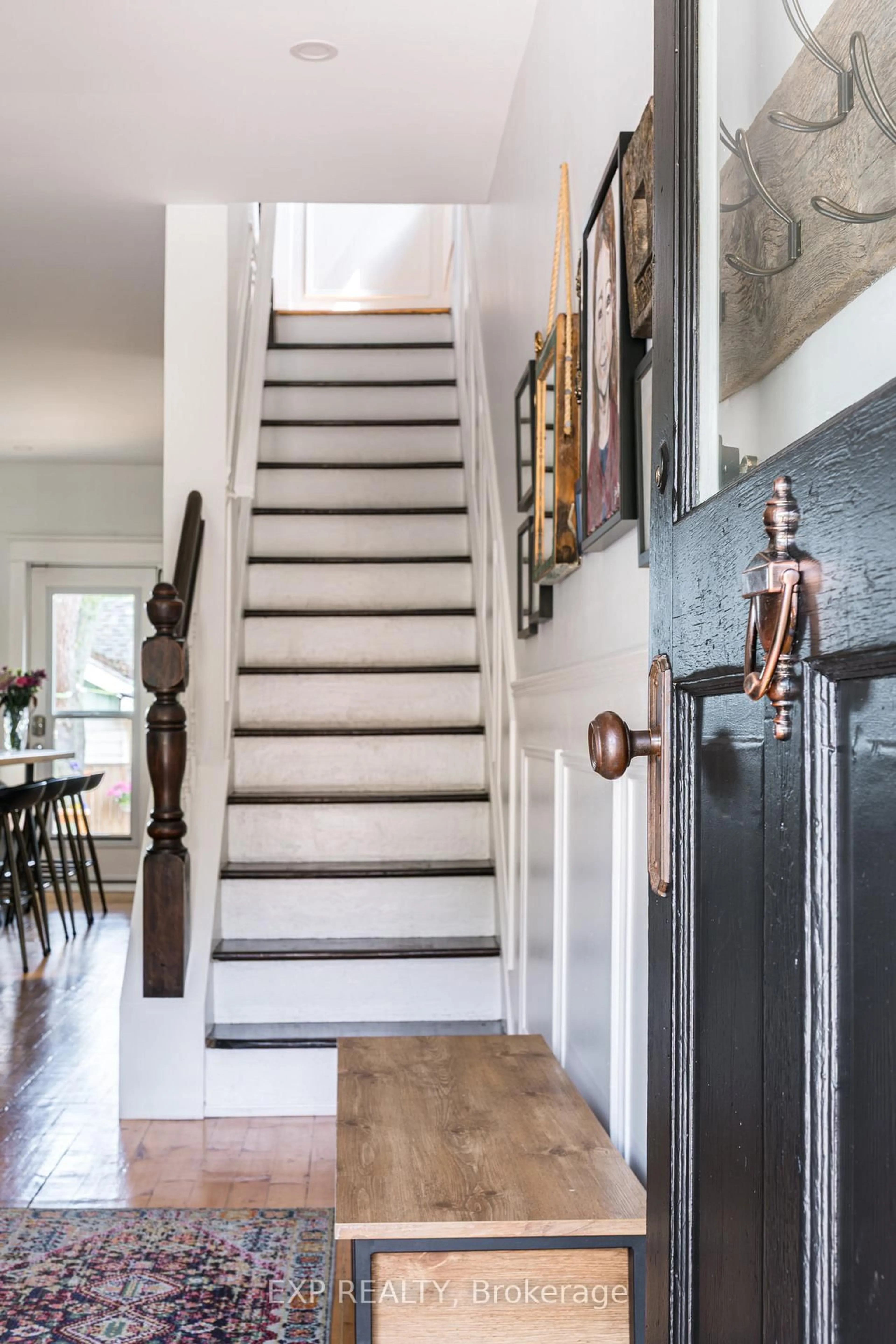 Stairs for 14 Chatham St, Hamilton Ontario L8P 2B2