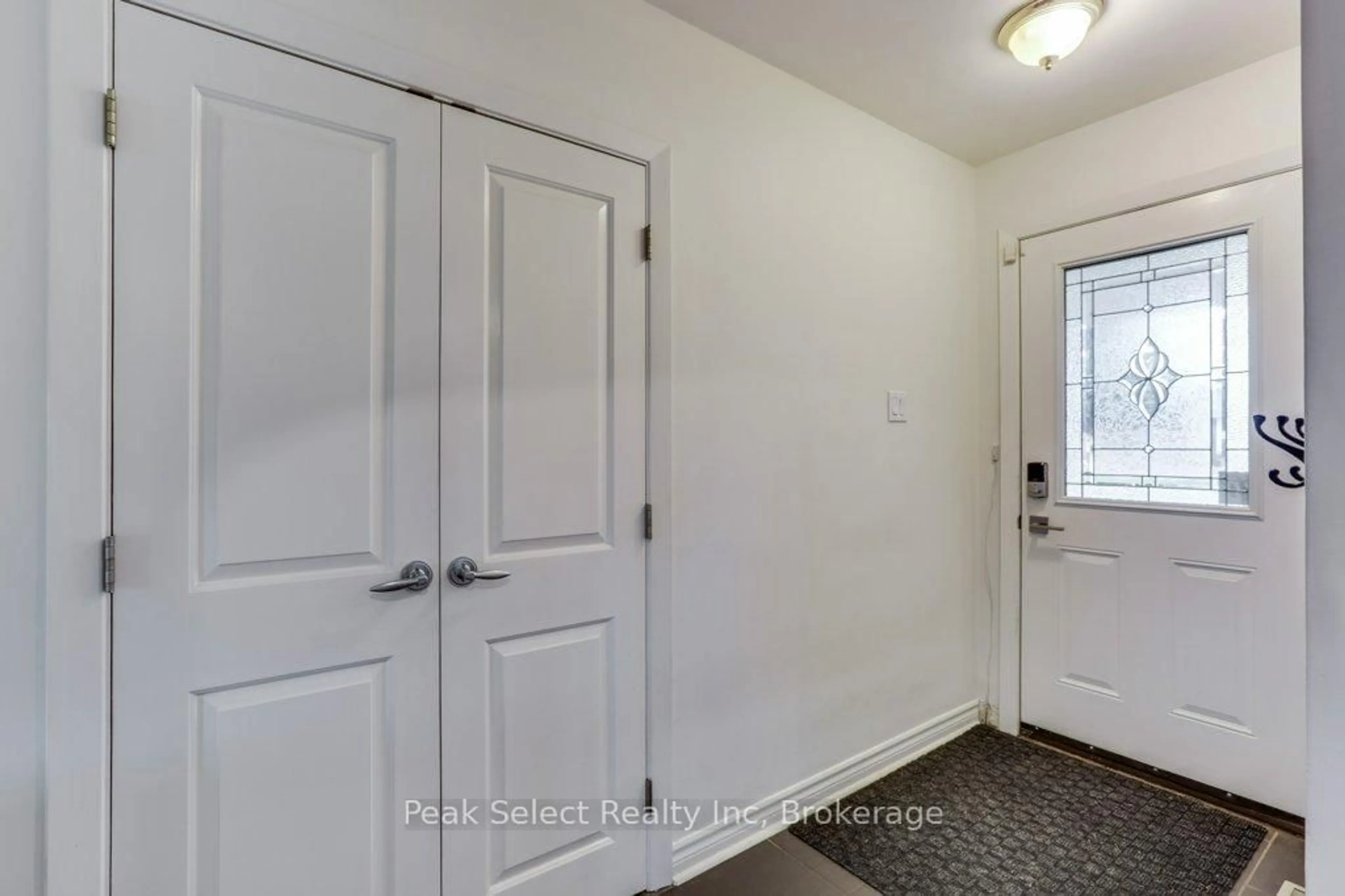 Unknown for 204 Buckingham St St, London South Ontario N5Z 3V5