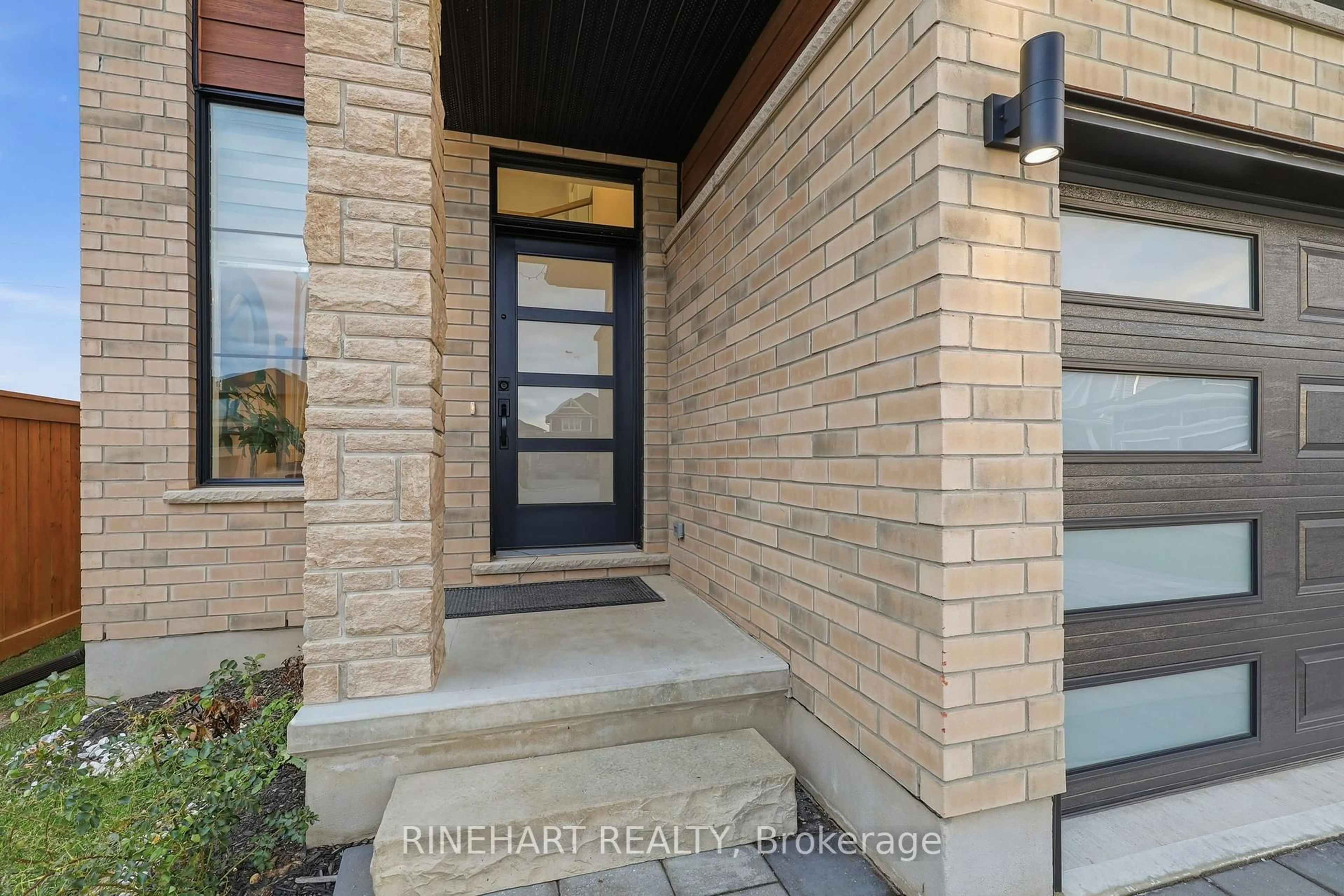 Home with brick exterior material, street for 37 Evylean Crt, St. Thomas Ontario N5R 0P6