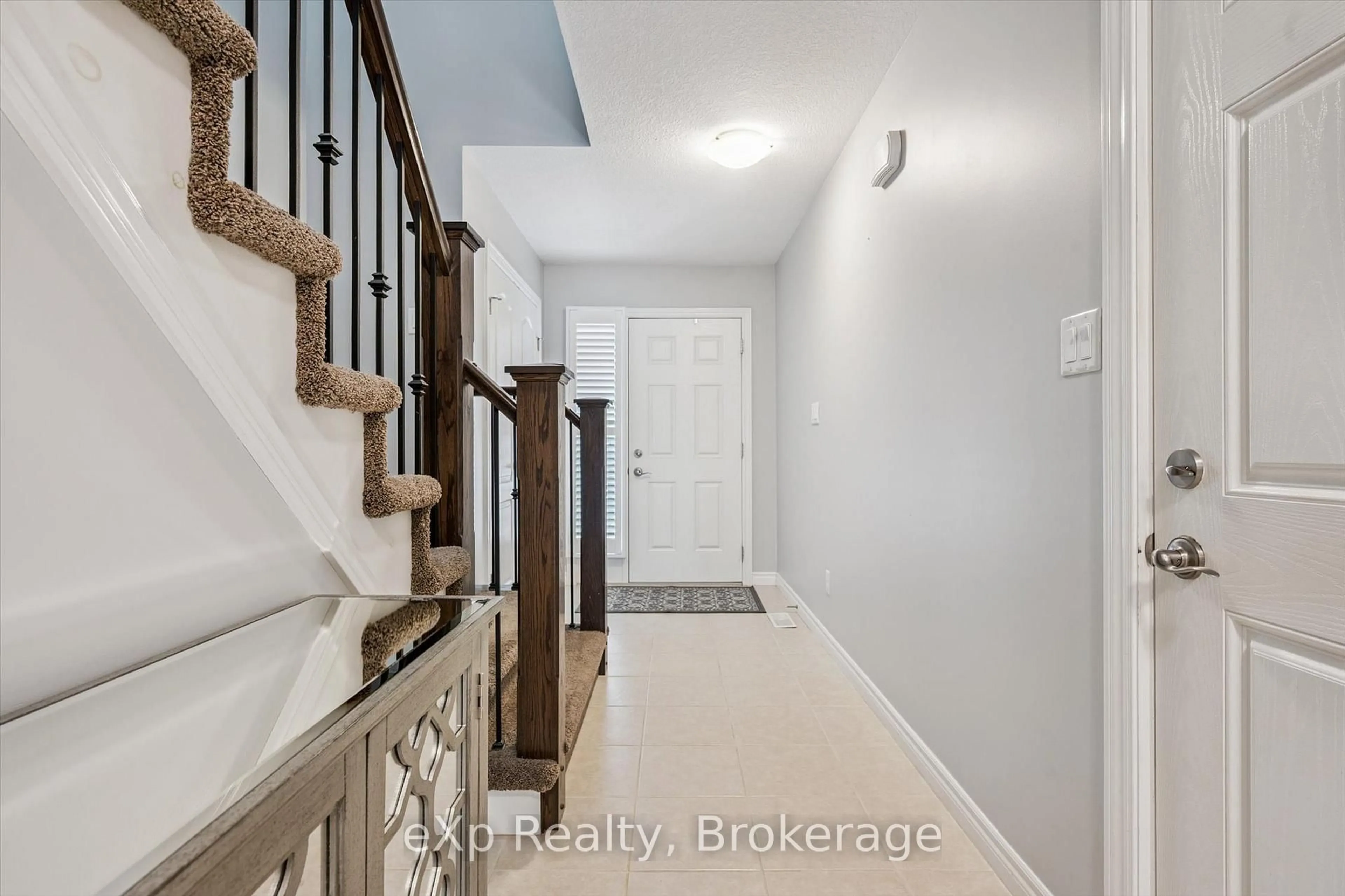 Indoor entryway for 139 Couling Cres, Guelph Ontario N1E 0G2