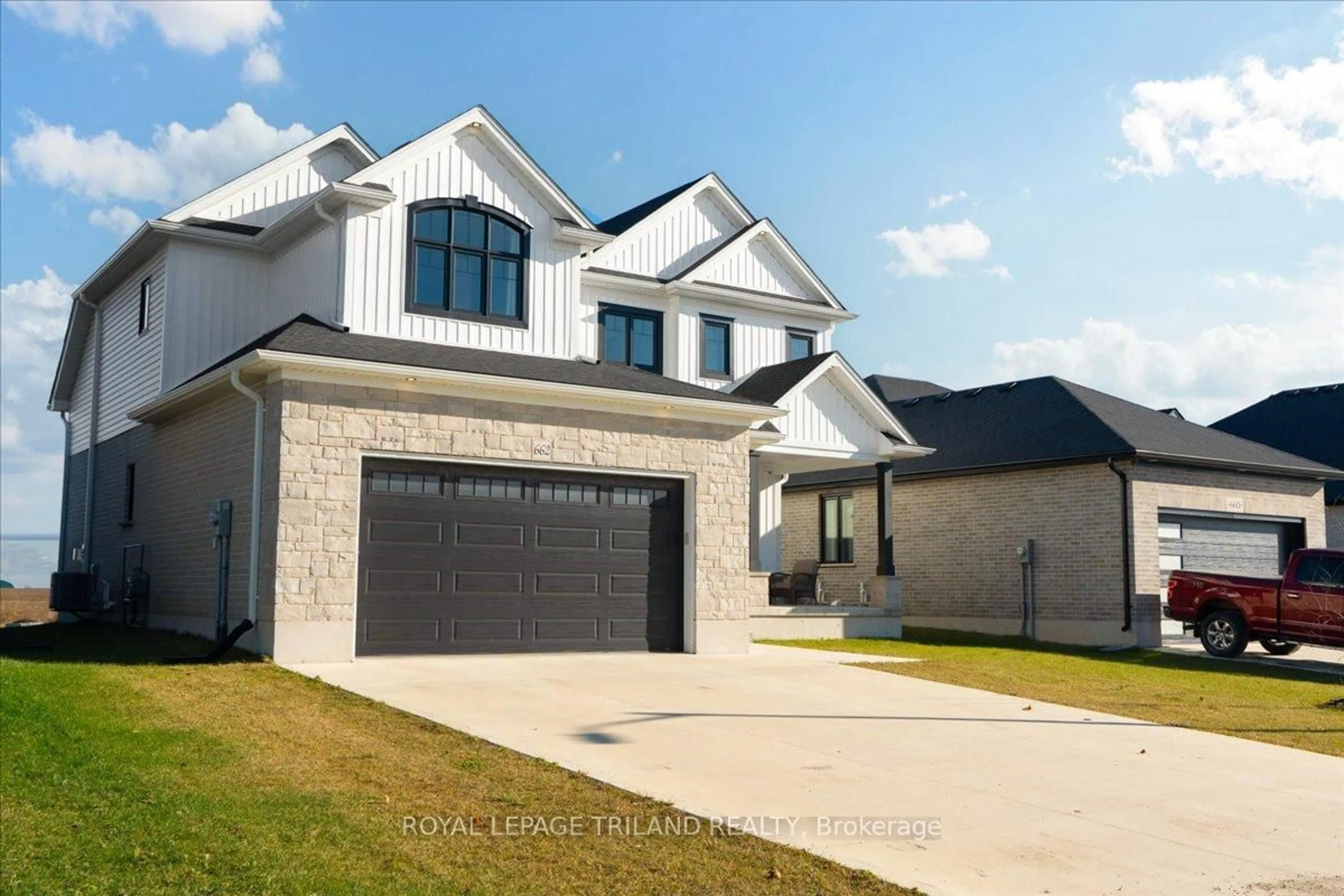 Home with vinyl exterior material, street for 662 Ketter Way, Plympton-Wyoming Ontario N0N 1T0