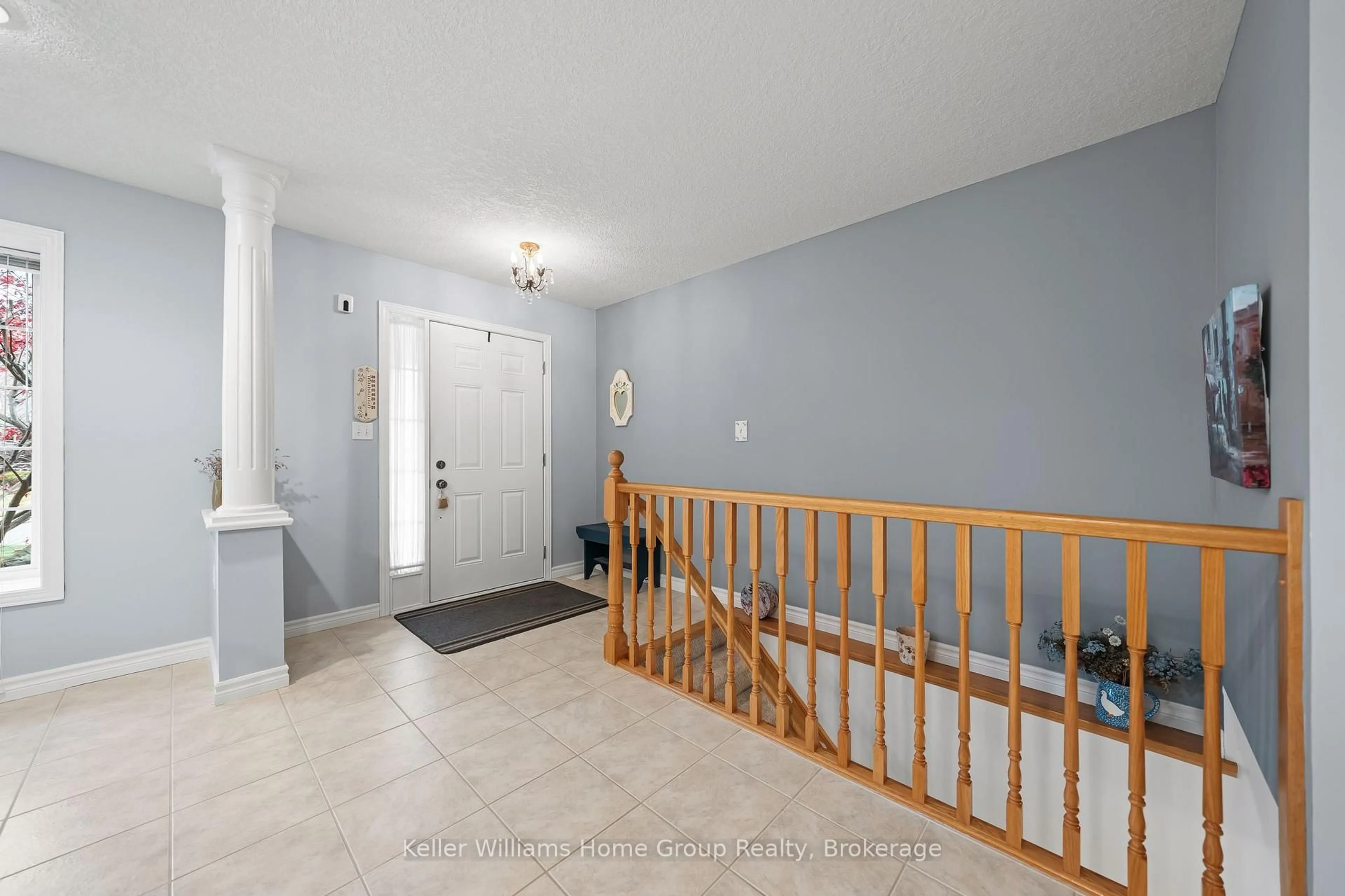 Indoor entryway for 73 Patrick Blvd, Centre Wellington Ontario N0B 1S0
