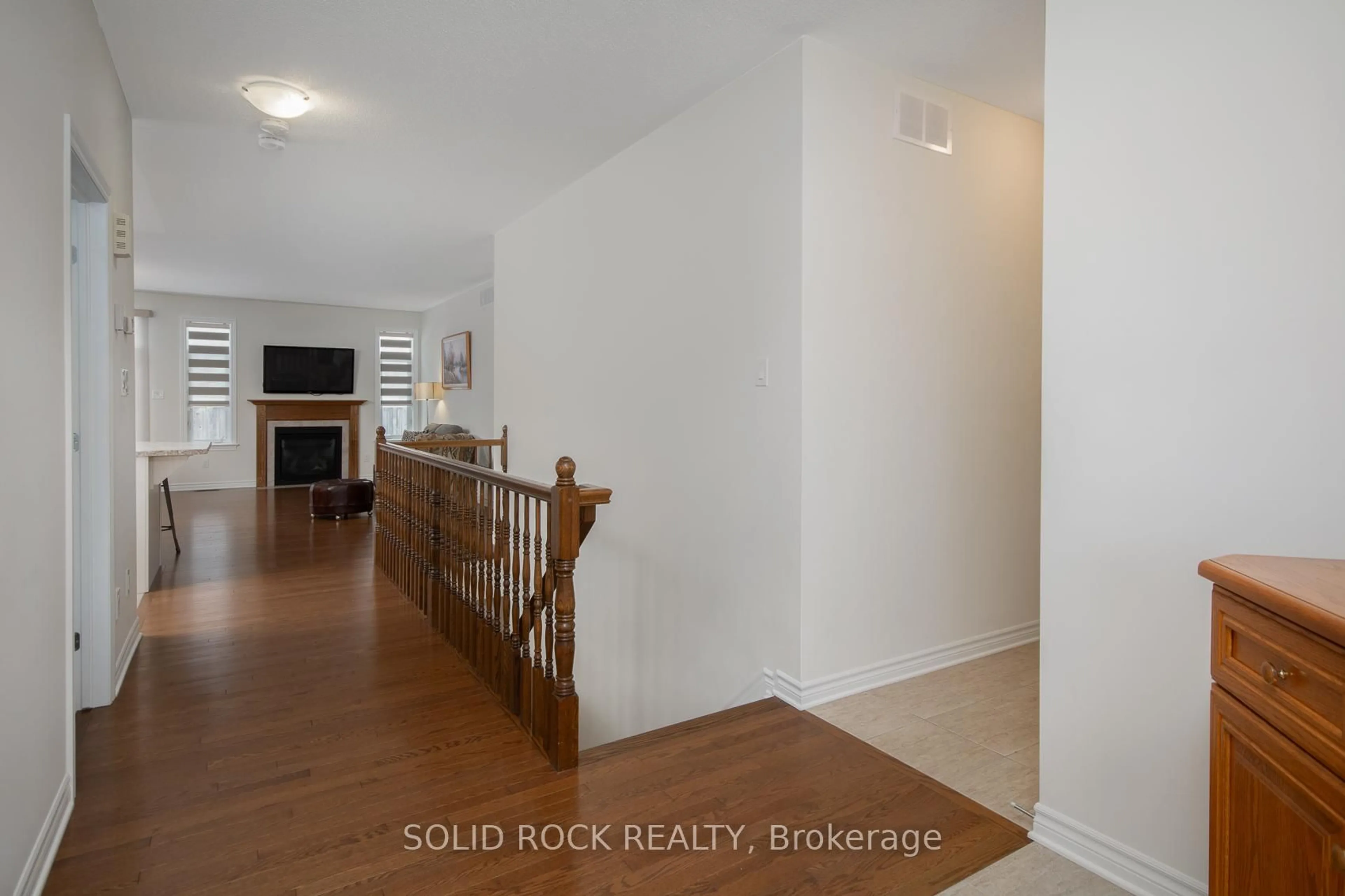 Unknown for 247 Shinny Ave, Ottawa Ontario K2V 0B9