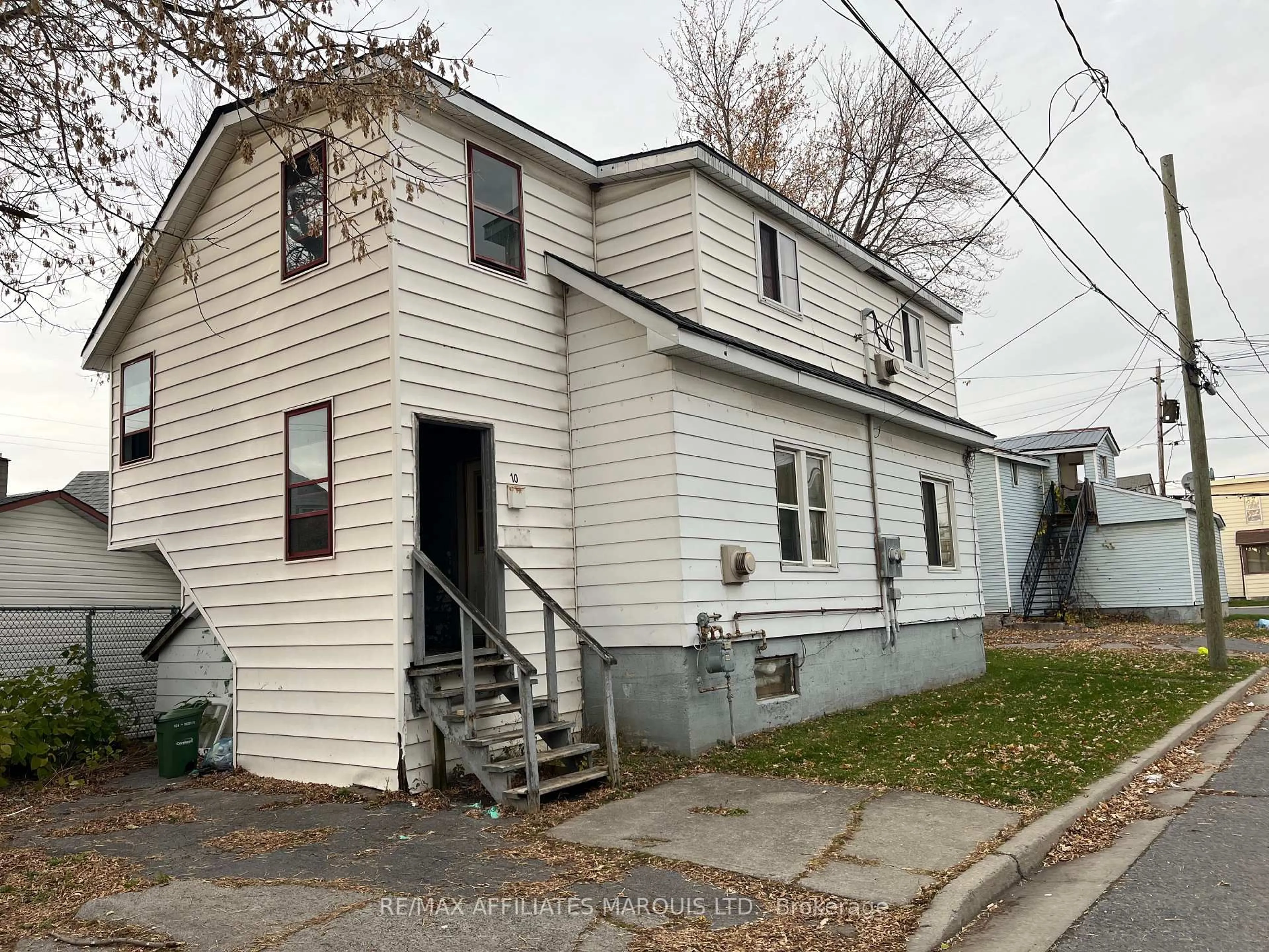 Unknown for 4-8-10-15 Lennox Lane, Cornwall Ontario K6H 4G1