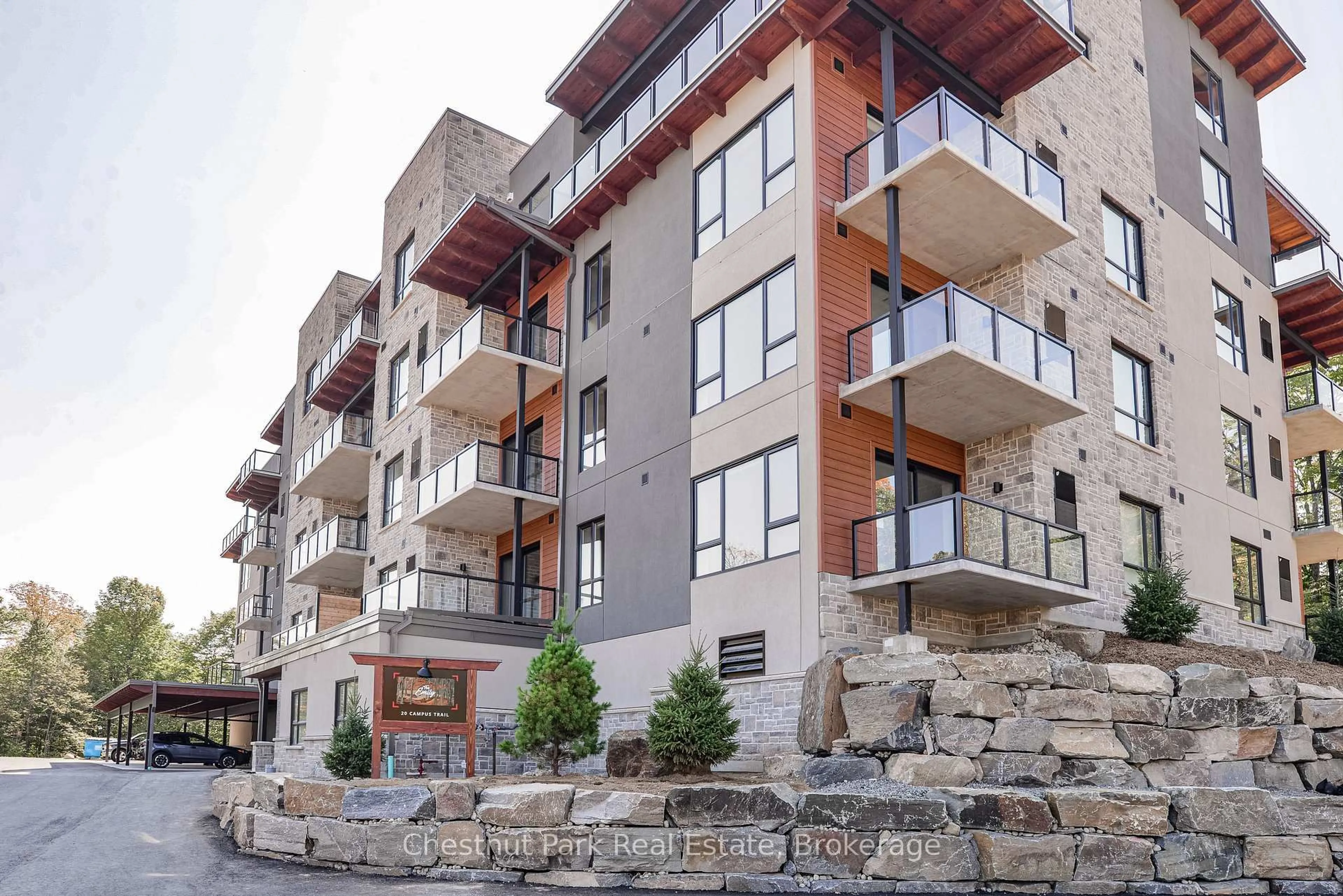 Patio, unknown for 20 CAMPUS Tr #403, Huntsville Ontario P1H 0K2