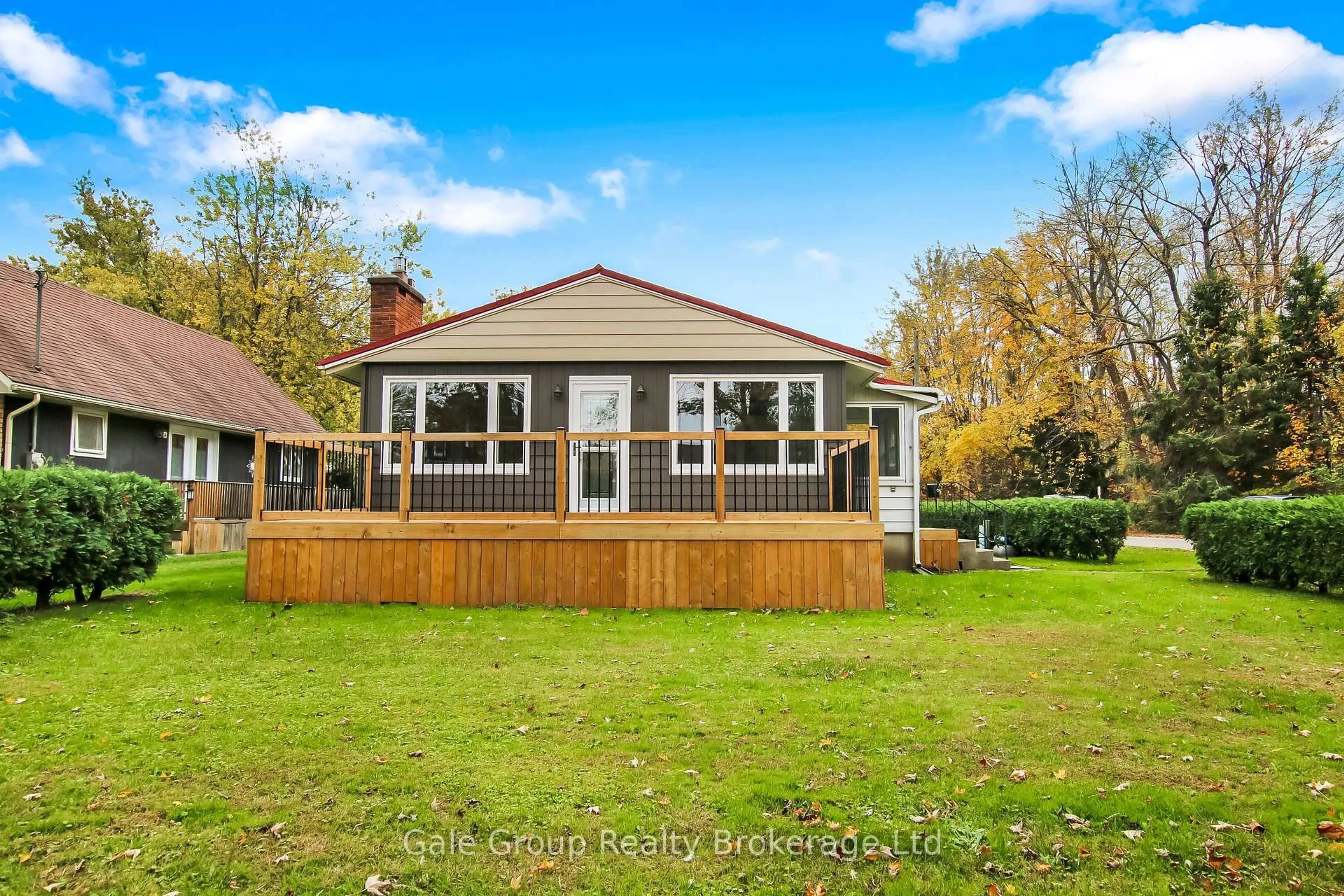 A pic from outside/outdoor area/front of a property/back of a property/a pic from drone, water/lake/river/ocean view for 10 Clubhouse Rd, Norfolk Ontario N0E 1T0