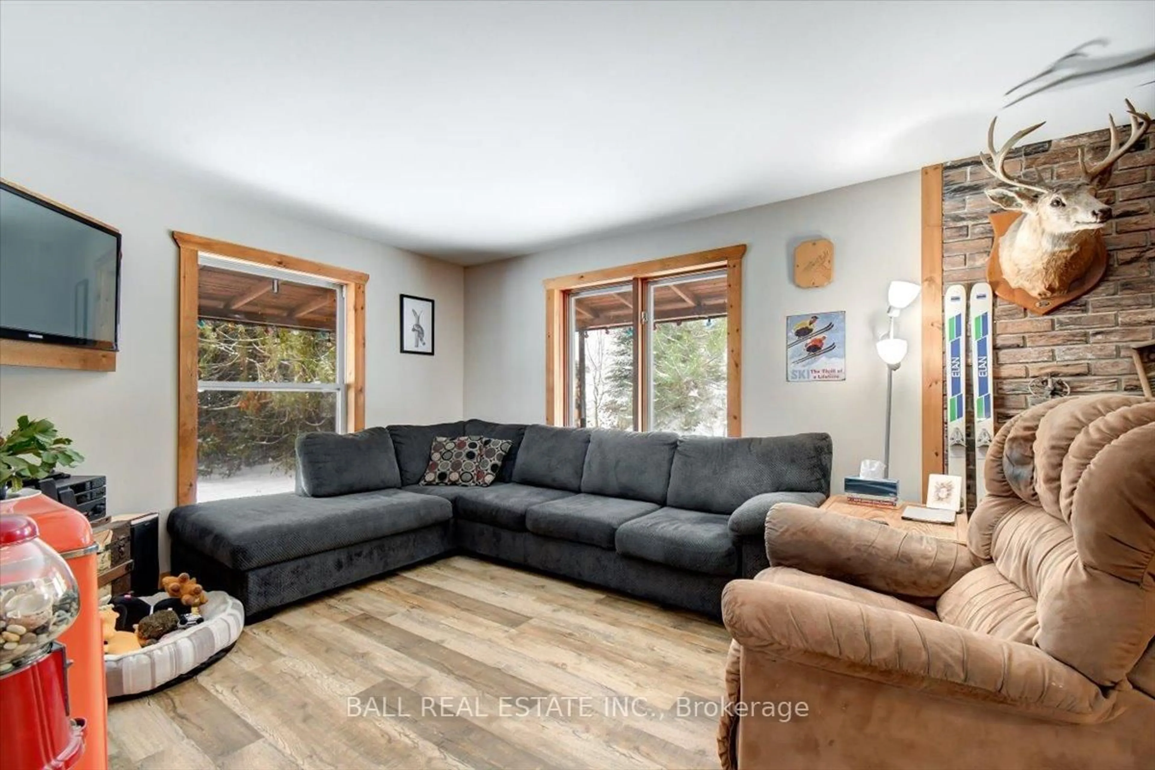 Living room with furniture, unknown for 7 Upper Turriff Rd, Bancroft Ontario K0L 2L0