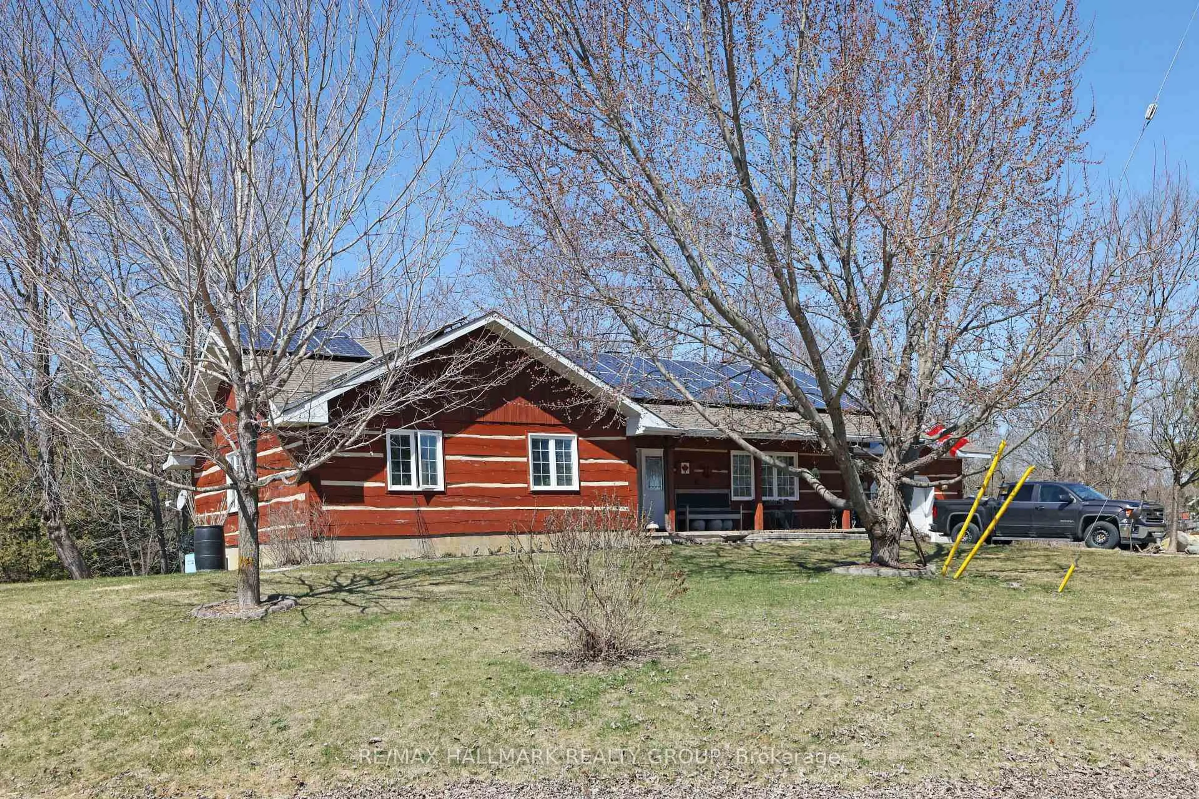 A pic from outside/outdoor area/front of a property/back of a property/a pic from drone, street for 206 Old Pakenham Rd, Fitzroy Harbour Ontario K0A 1X0