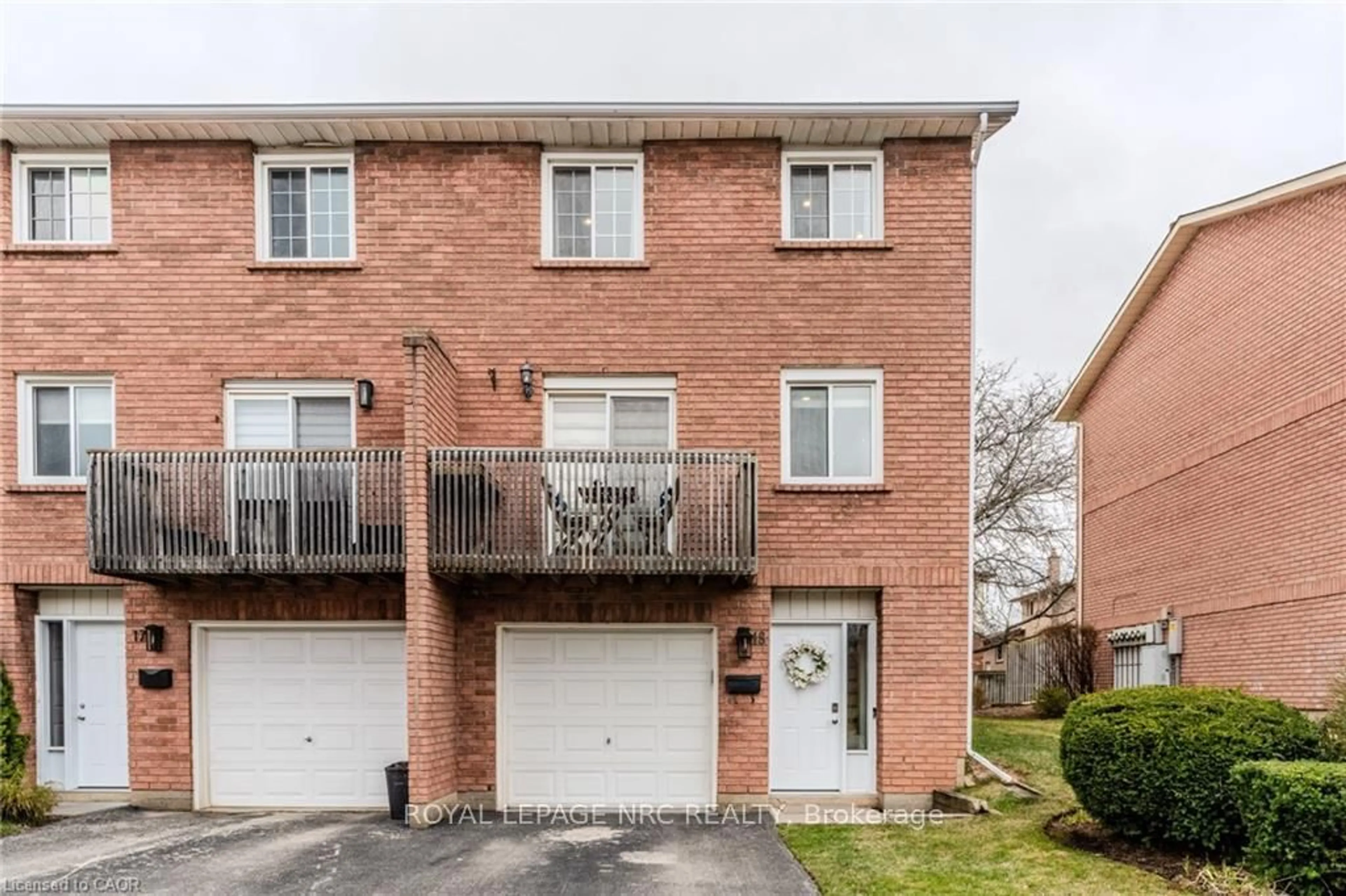 Home with brick exterior material, street for 29 Heritage Dr #18, Hamilton Ontario L8G 4T4