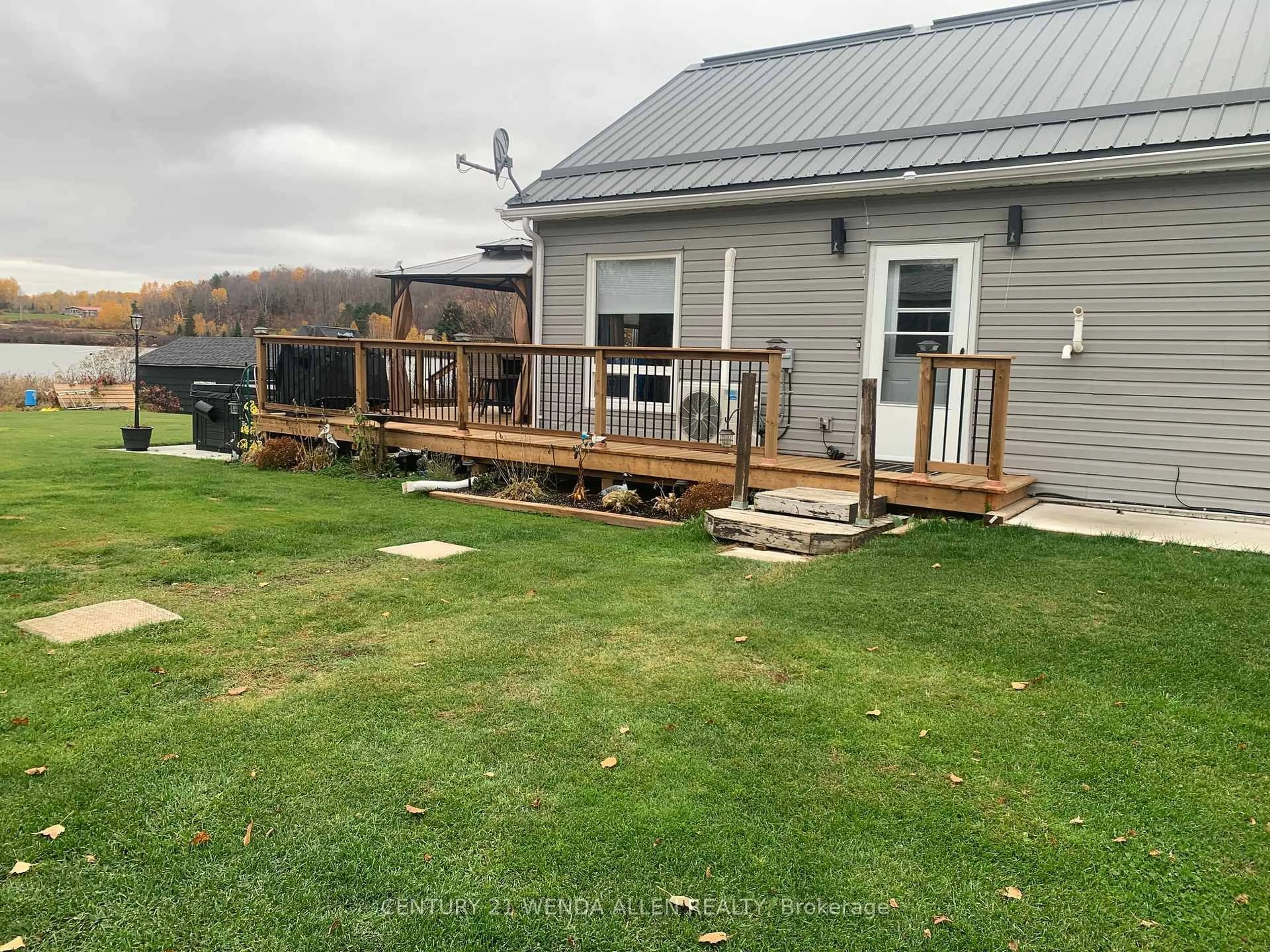 Patio, unknown for 102 Church St, Bonfield Ontario P0H 1E0