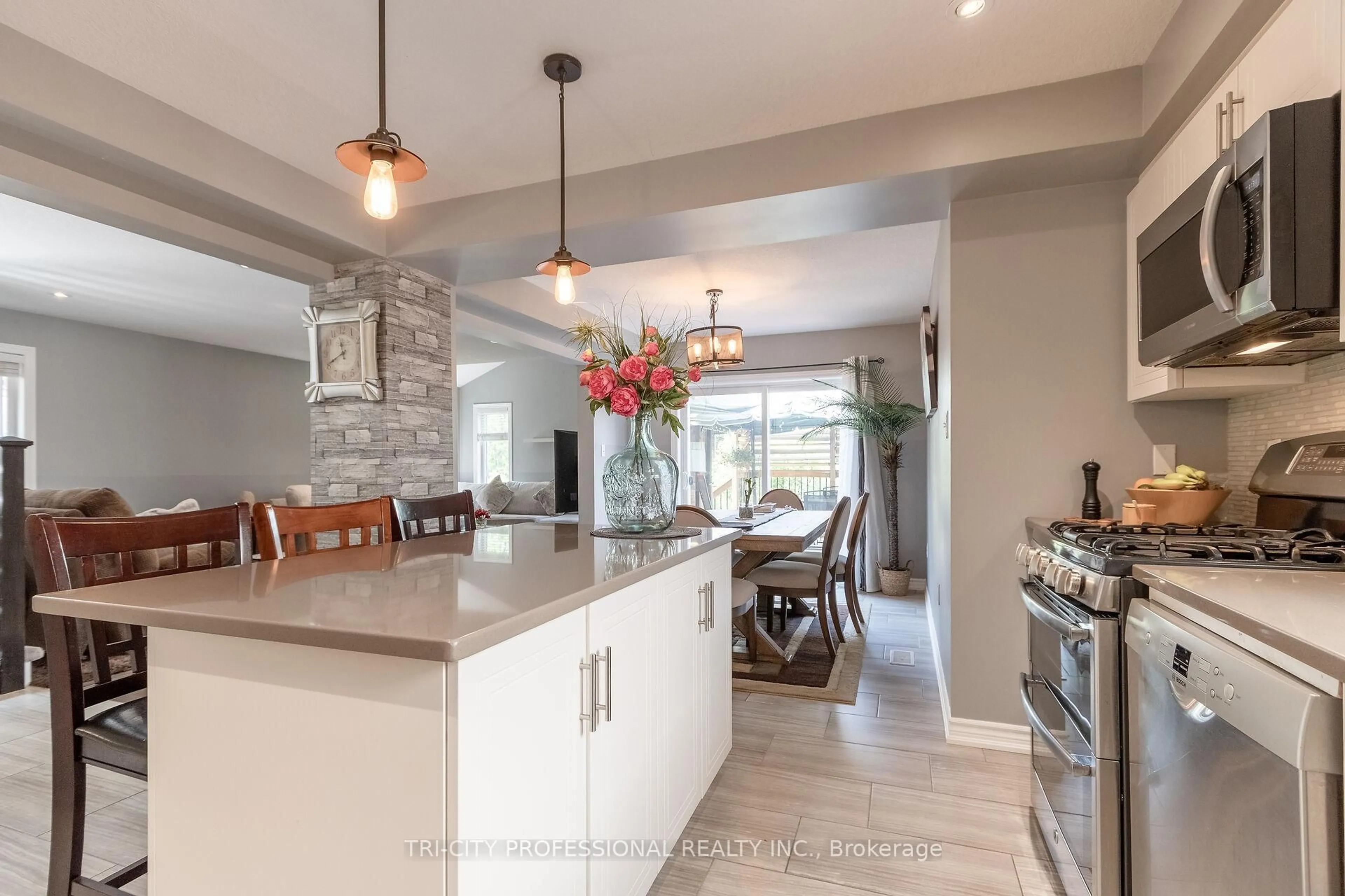 Contemporary kitchen, ceramic/tile floor for 53 Aberdeen St, Centre Wellington Ontario N1M 0C1