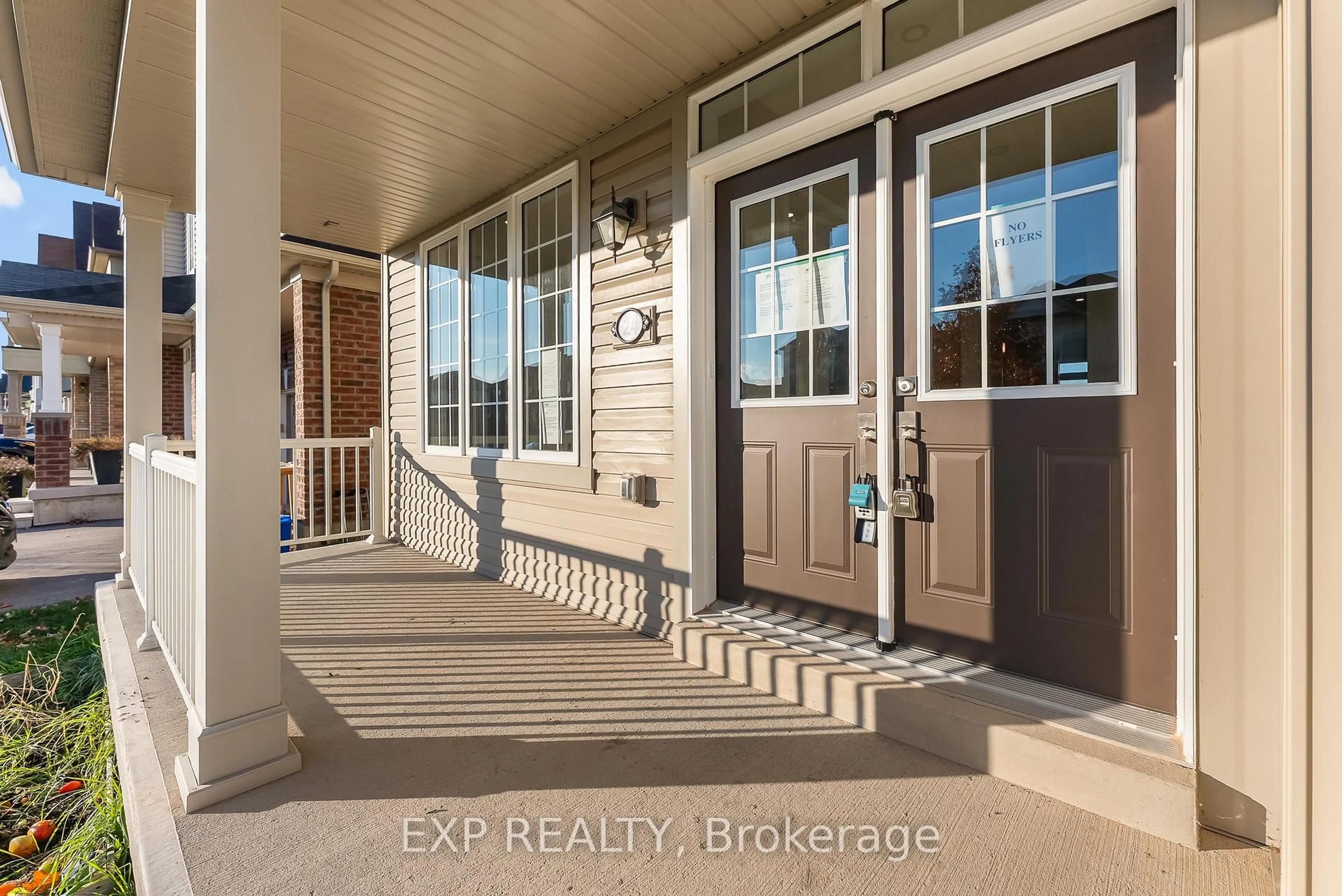 Indoor entryway for 24 Esther Cres, Thorold Ontario L3B 5N5