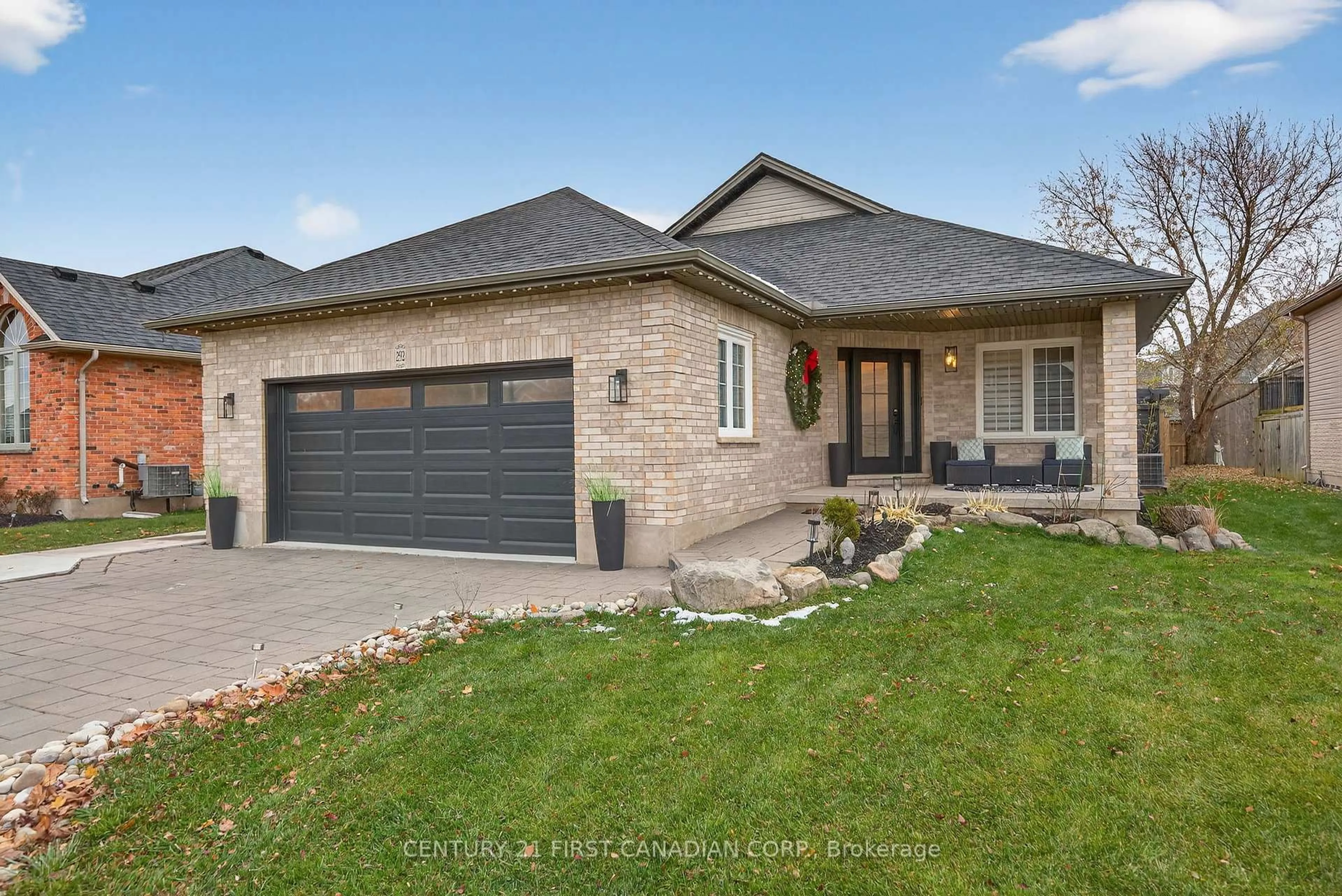 Home with brick exterior material, street for 292 Thorn Dr, Strathroy-Caradoc Ontario N7G 4E1