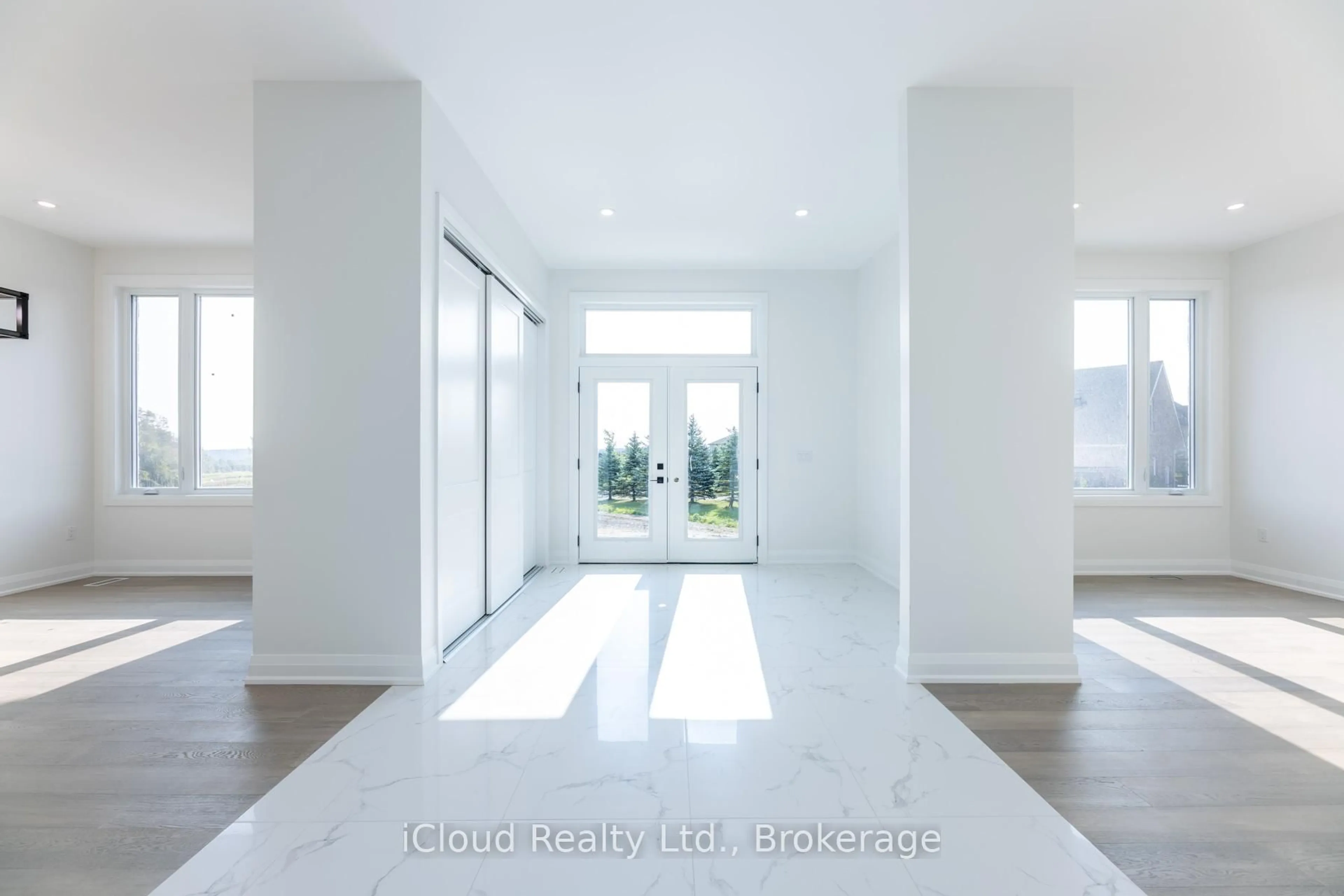 Indoor entryway for 8 Prentis Crt, Melancthon Ontario L9V 3M9