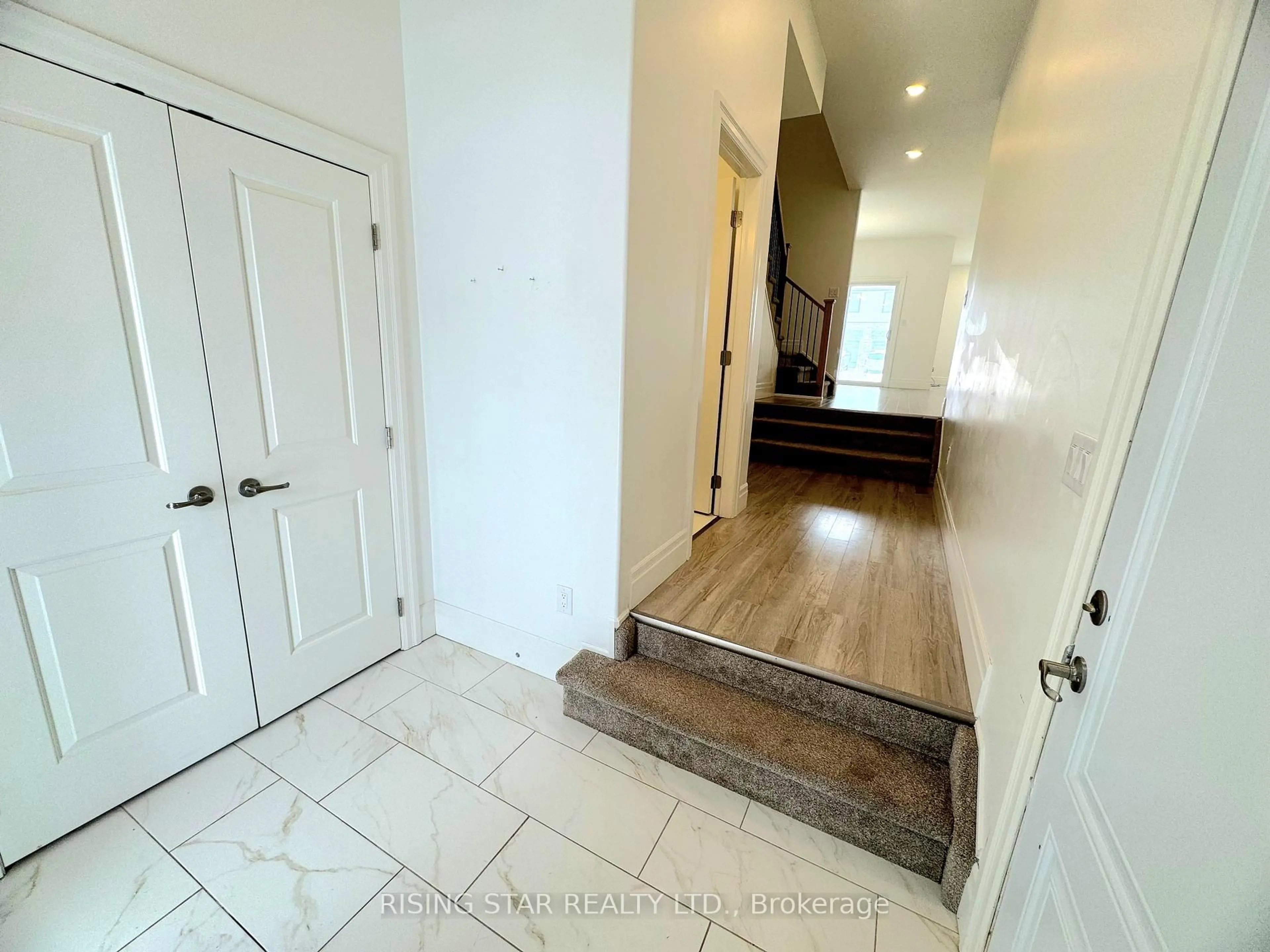 Indoor entryway for 56 Markland Ave, Prince Edward County Ontario K0K 2T0