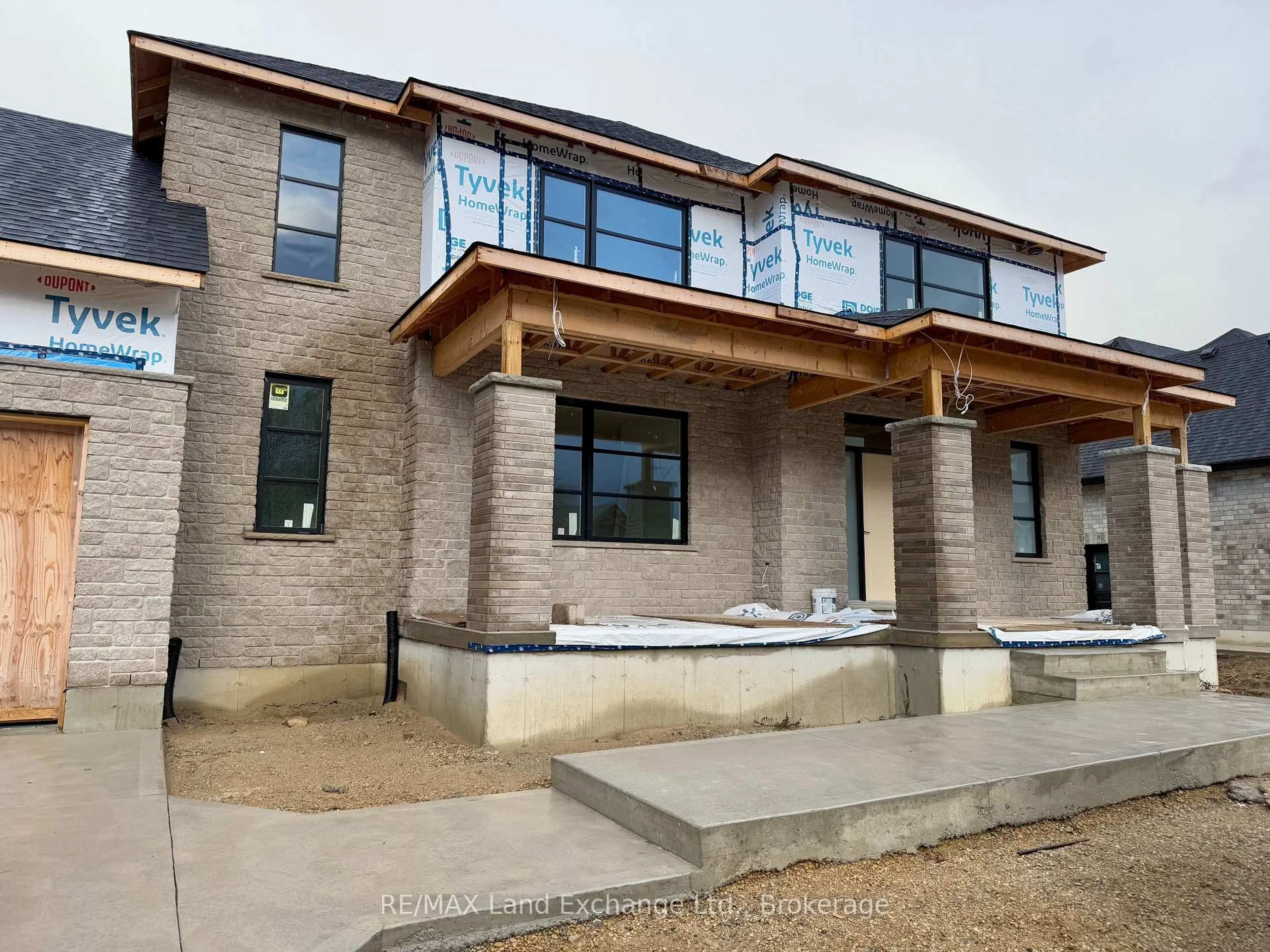 Home with brick exterior material, building for 962 Bogdanovic Way, Huron-Kinloss Ontario N2Z 0H4