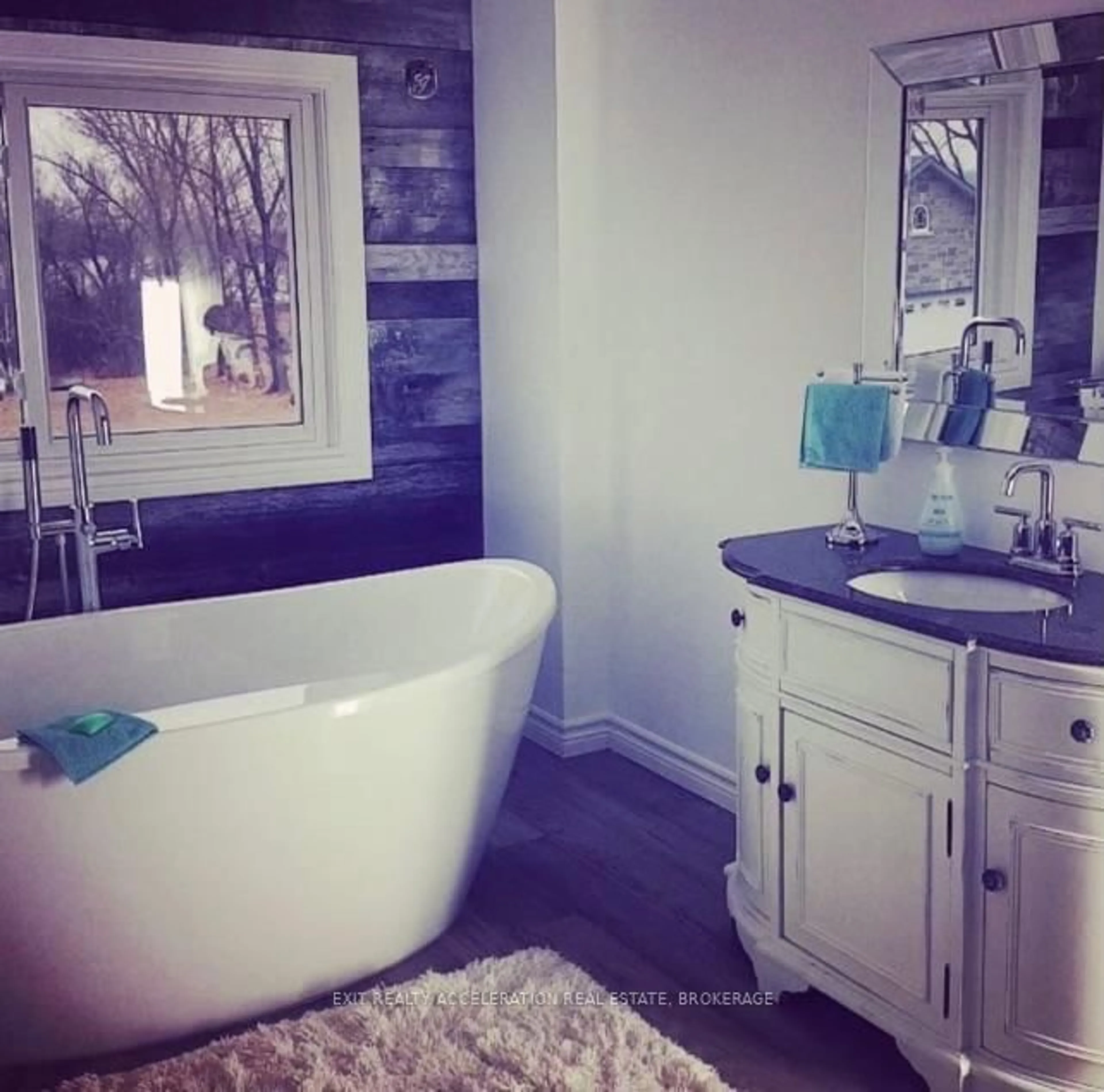 Contemporary bathroom, ceramic/tile floor for 38 Main St, Deseronto Ontario K0K 1X0