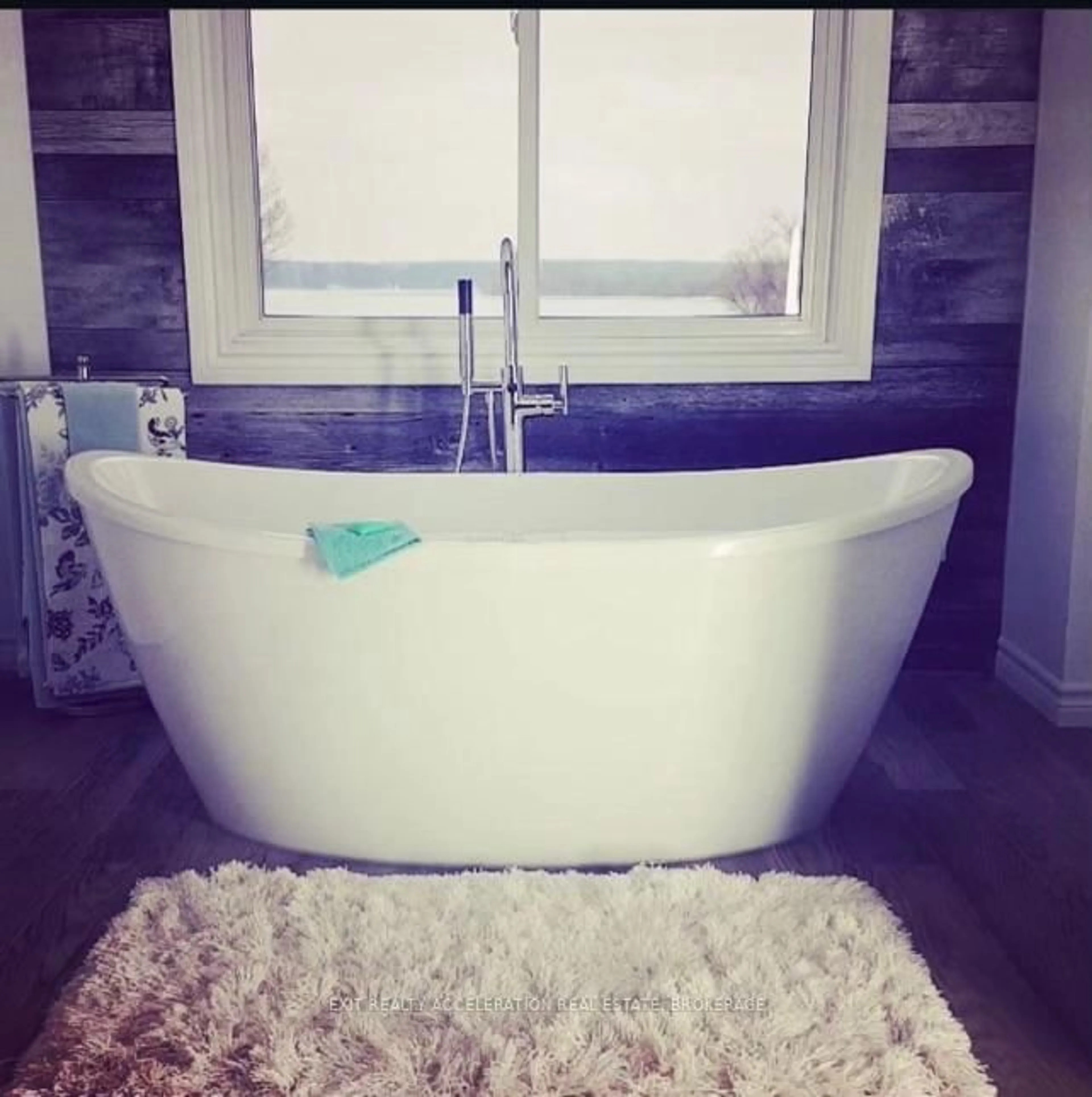 Contemporary bathroom, ceramic/tile floor for 38 Main St, Deseronto Ontario K0K 1X0