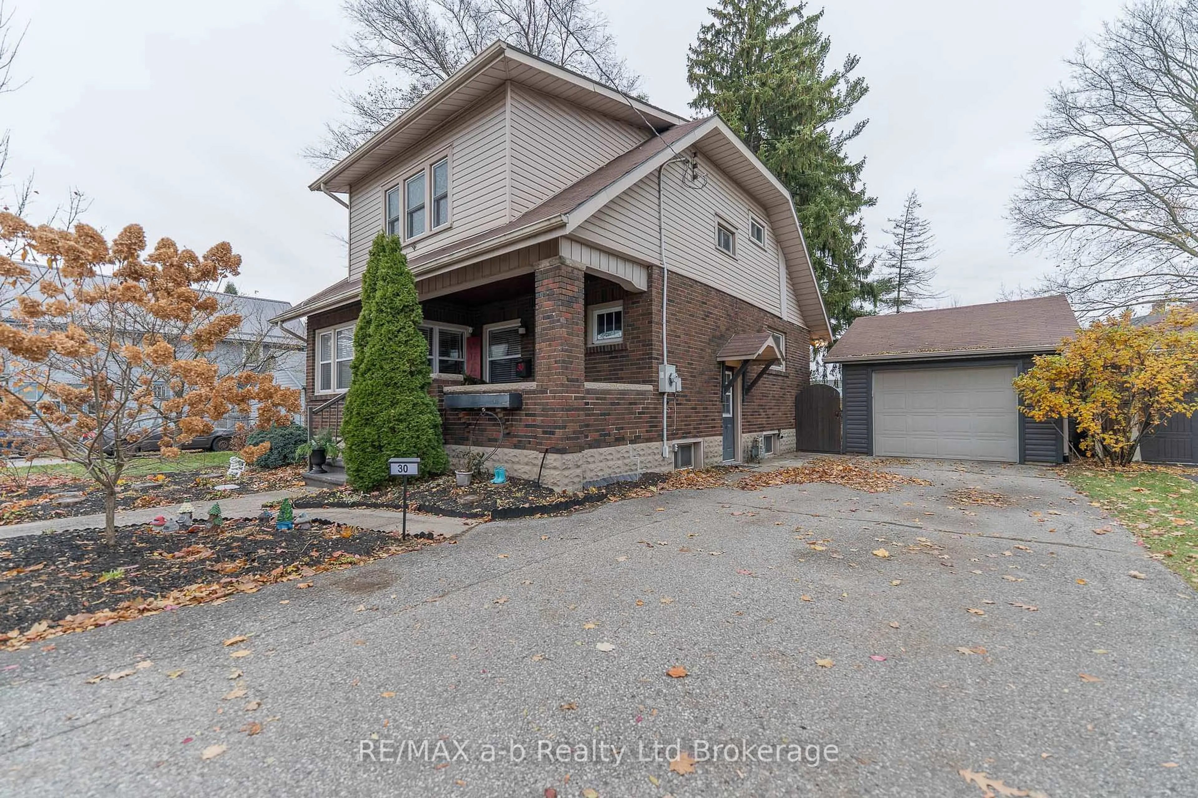 Unknown for 30 Concession St, Tillsonburg Ontario N4G 1R3