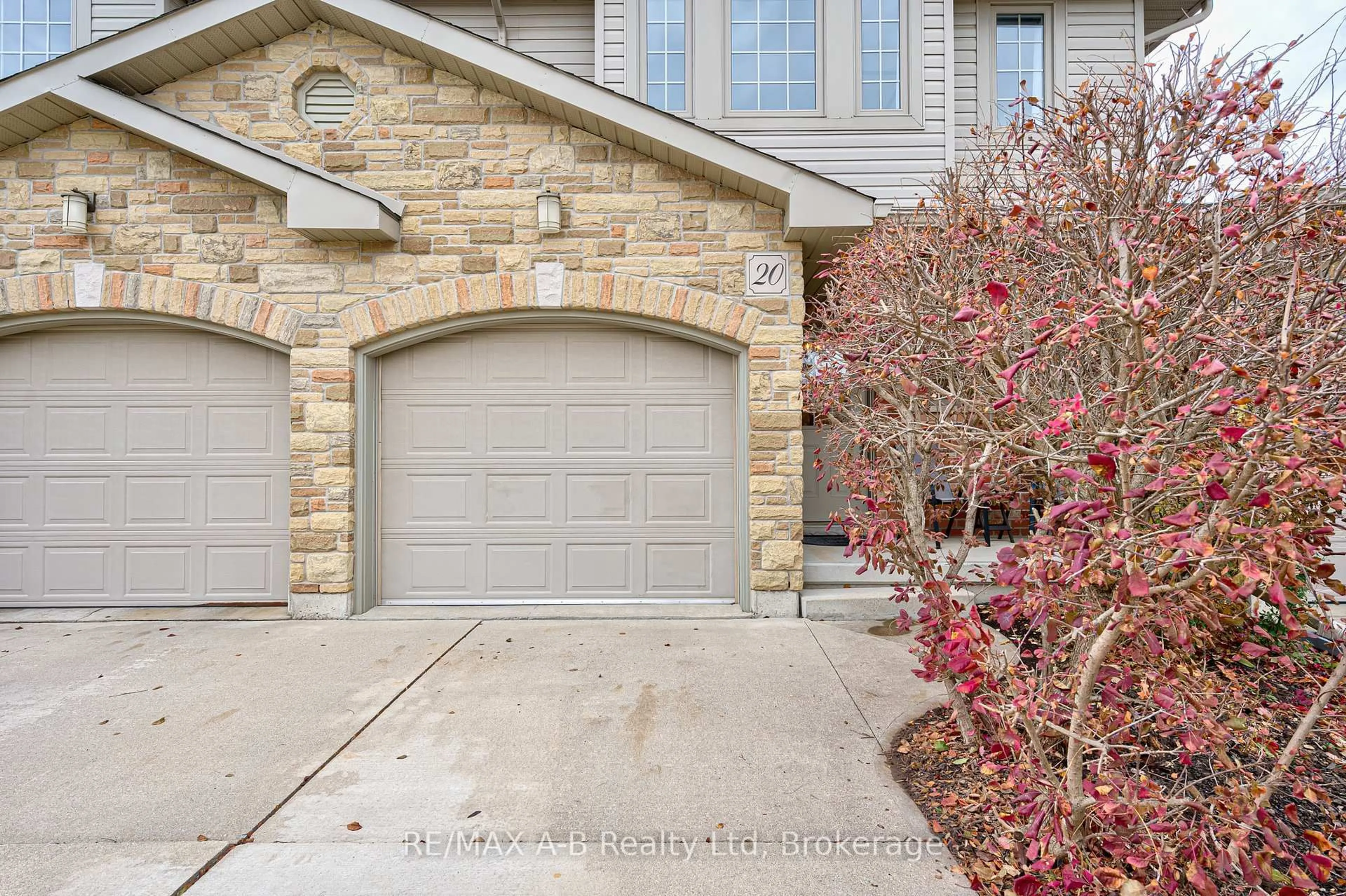 Unknown for 20 Harrison St, Stratford Ontario N5A 0A4