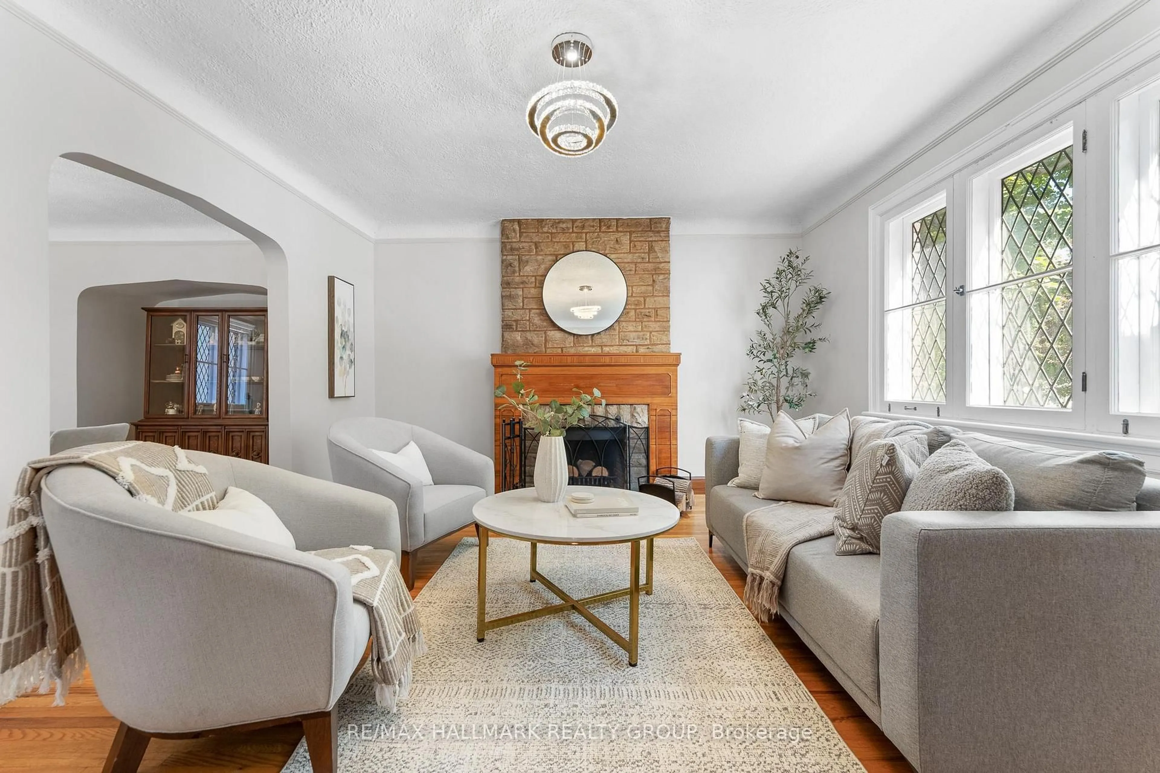 Living room with furniture, unknown for 242 Harmer Ave, Ottawa Ontario K1Y 0V6