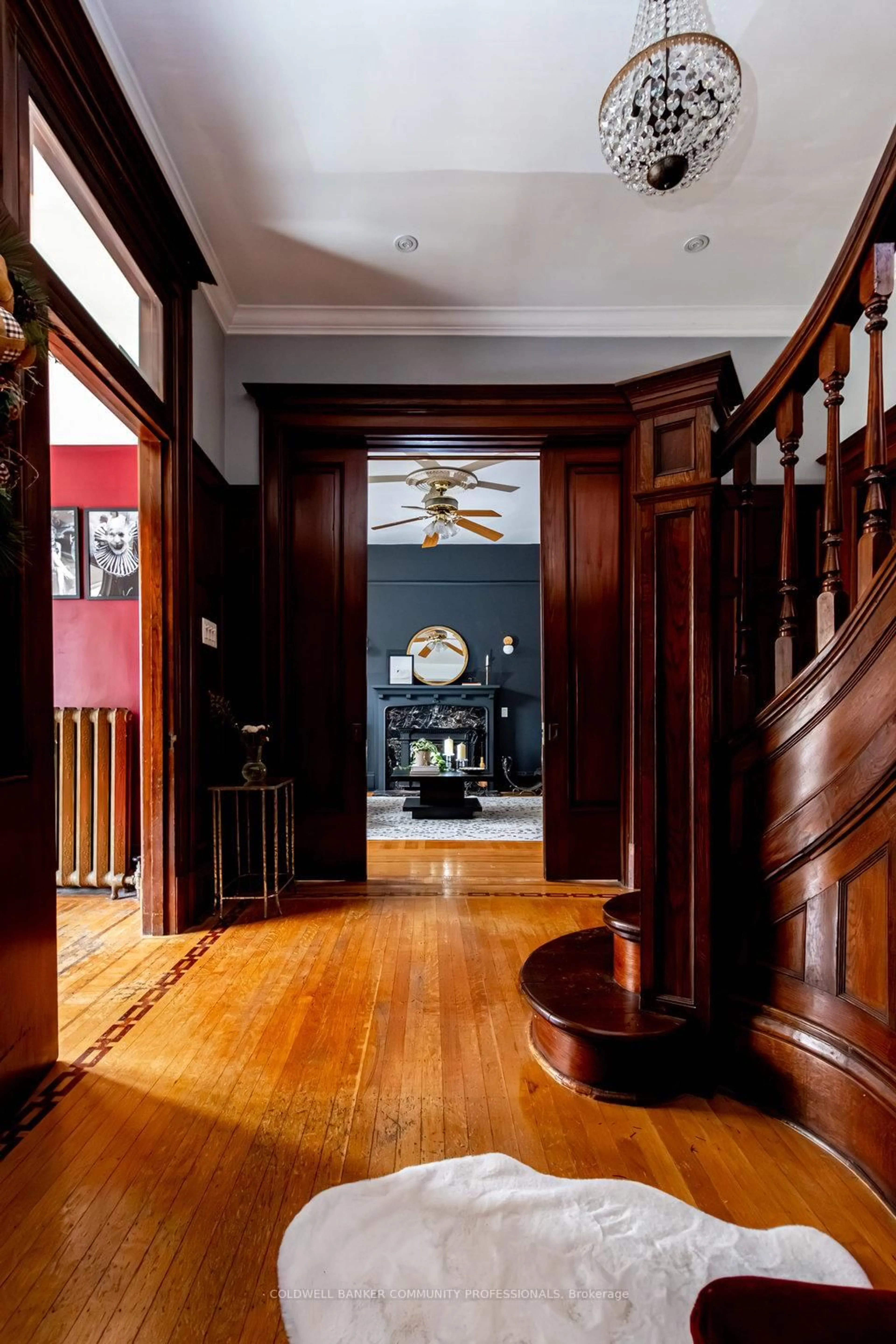 Indoor foyer for 34 Holton Ave, Hamilton Ontario L8M 2L2