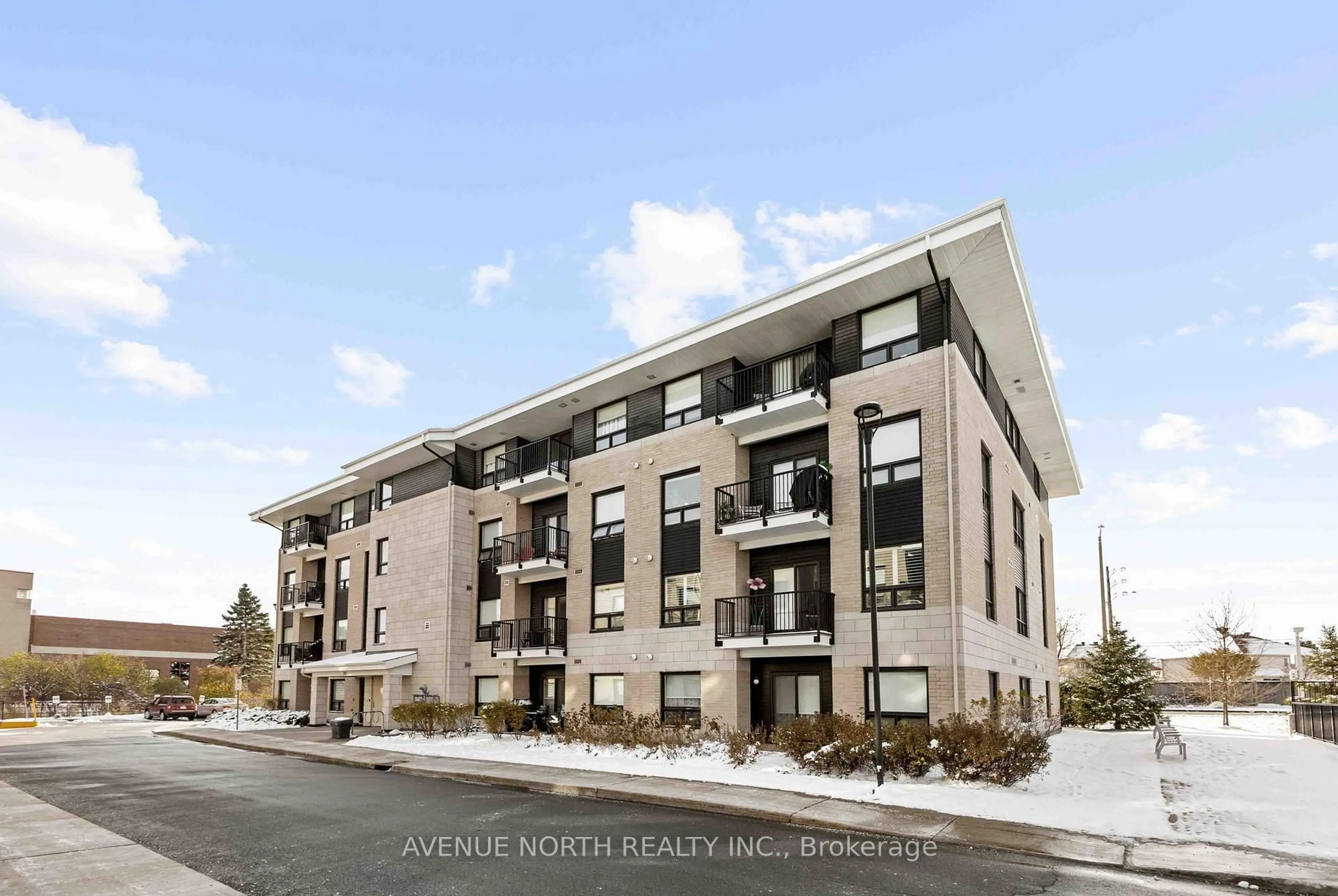 Unknown for 200 Winterfell Private #104, Ottawa Ontario K1G 4G1