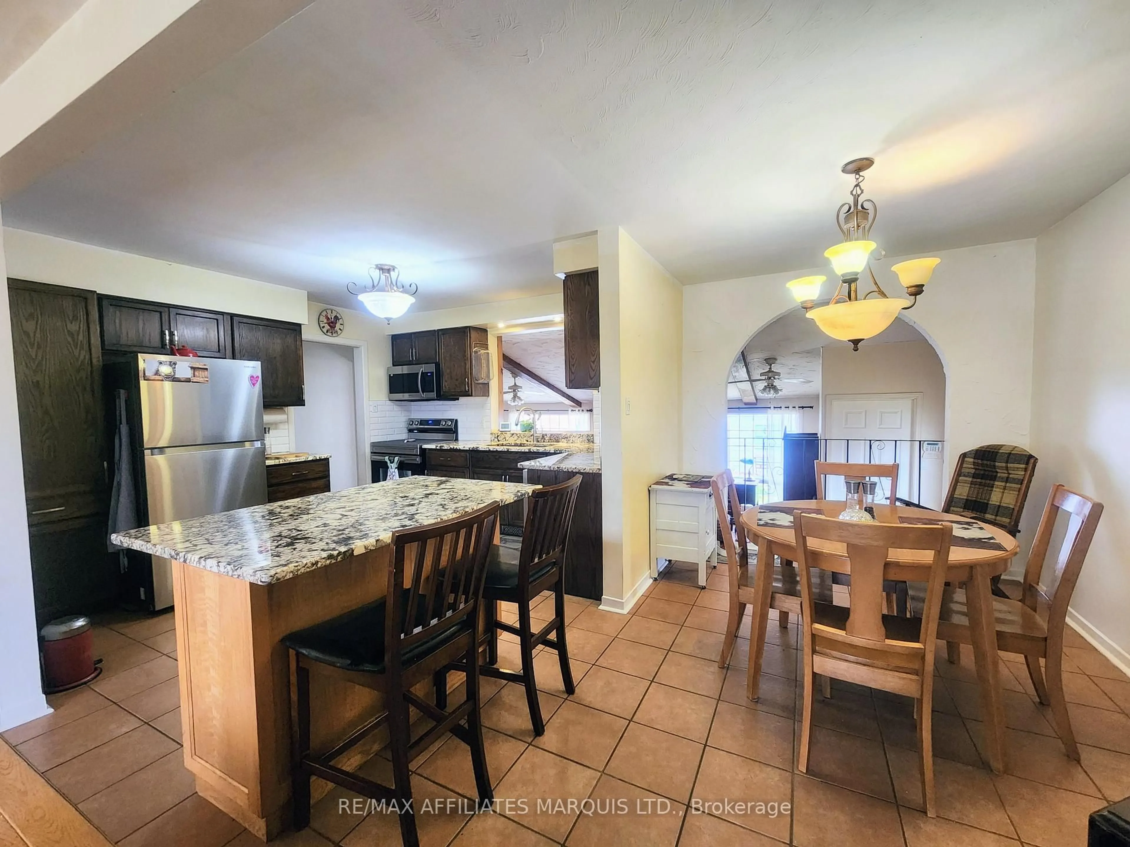 Open concept kitchen, ceramic/tile floor for 428 Bellevue Cres, Cornwall Ontario K6H 5M9