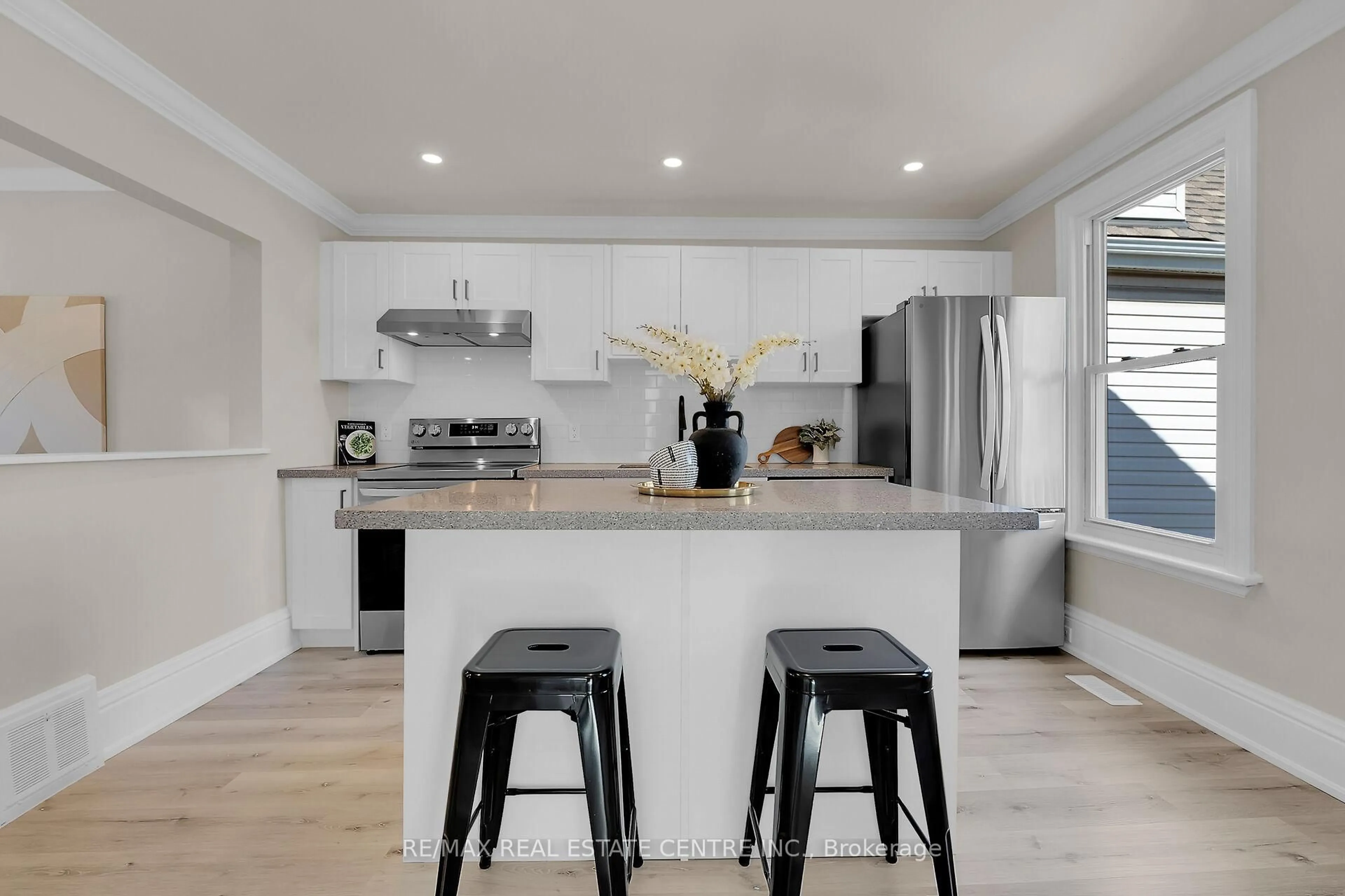 Open concept kitchen, unknown for 70 Robins Ave, Hamilton Ontario L8H 4N4