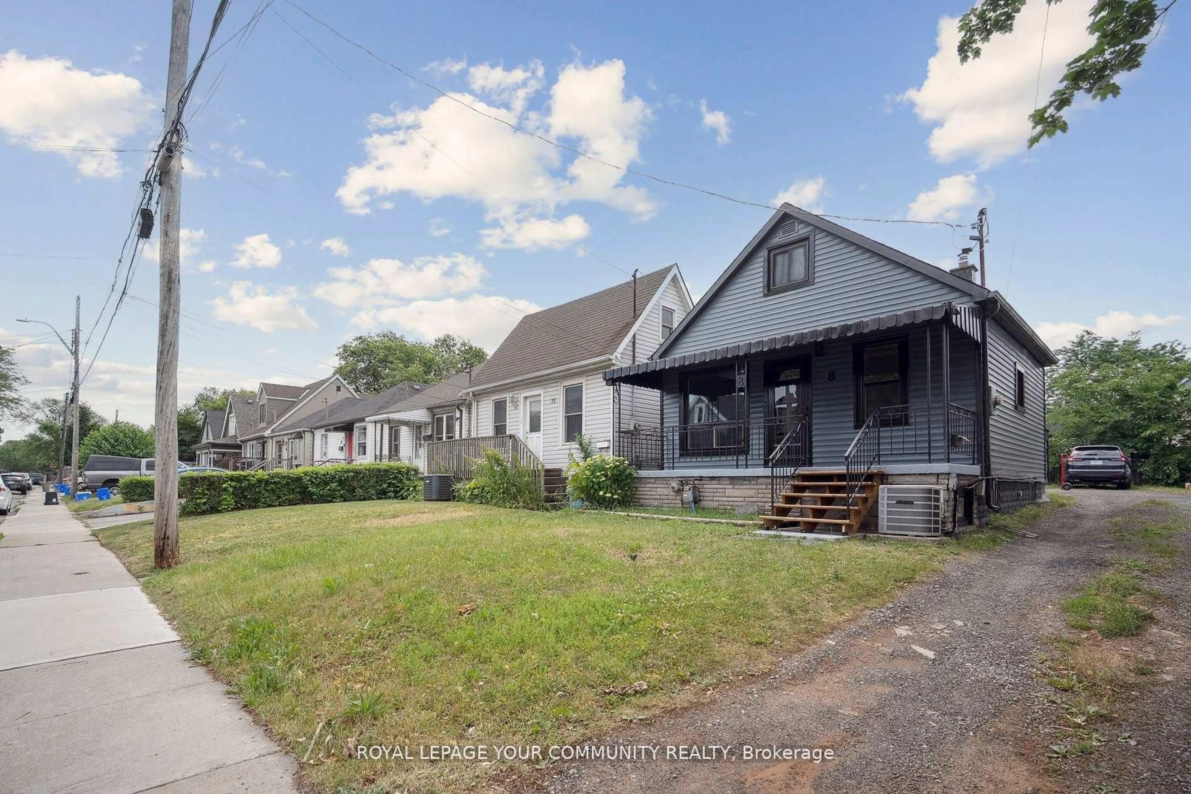 A pic from outside/outdoor area/front of a property/back of a property/a pic from drone, street for 8 Merchison Ave, Hamilton Ontario L8H 3C9