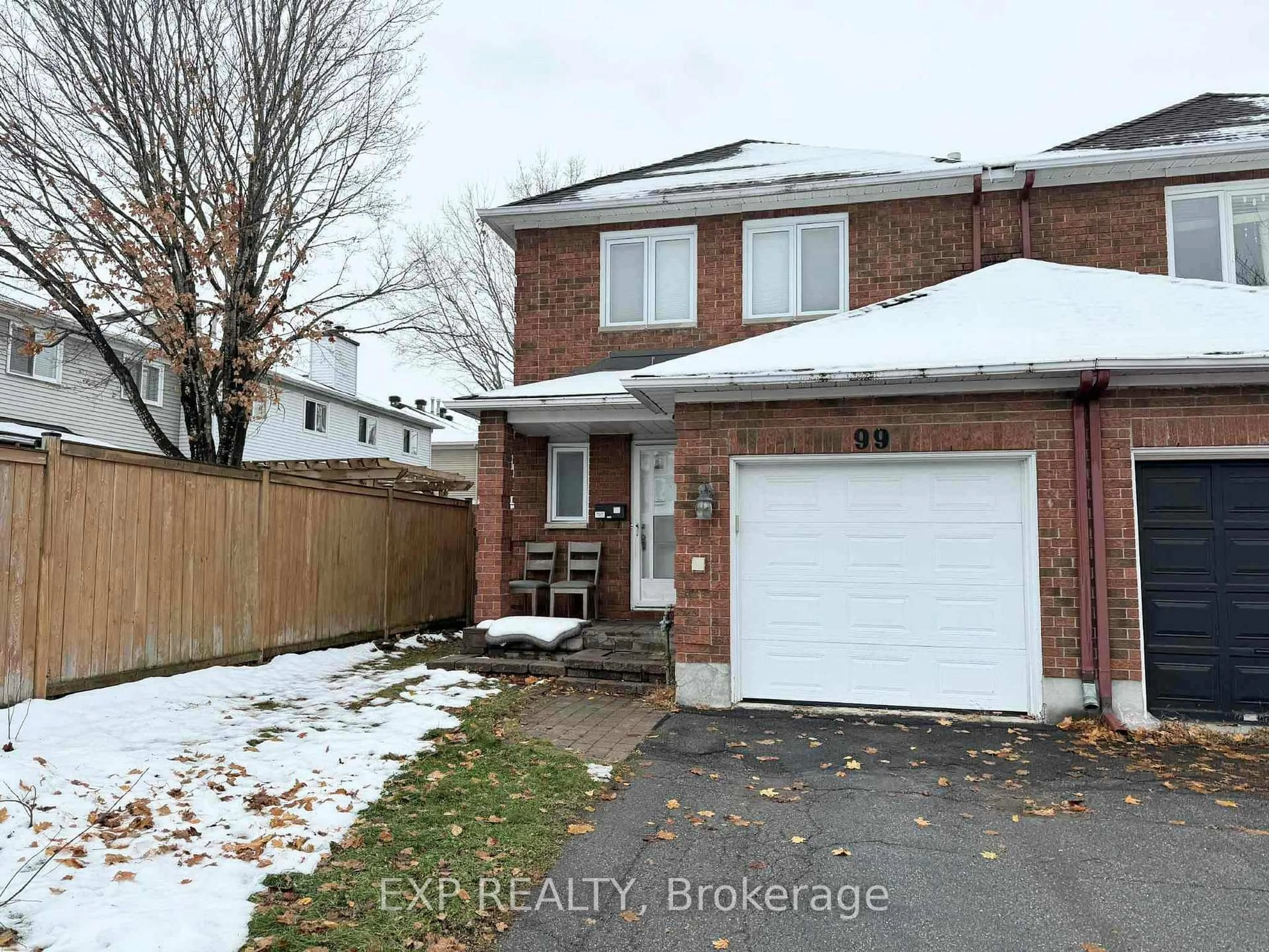 A pic from outside/outdoor area/front of a property/back of a property/a pic from drone, street for 99 Woodbury Cres, Ottawa Ontario K1G 5E3