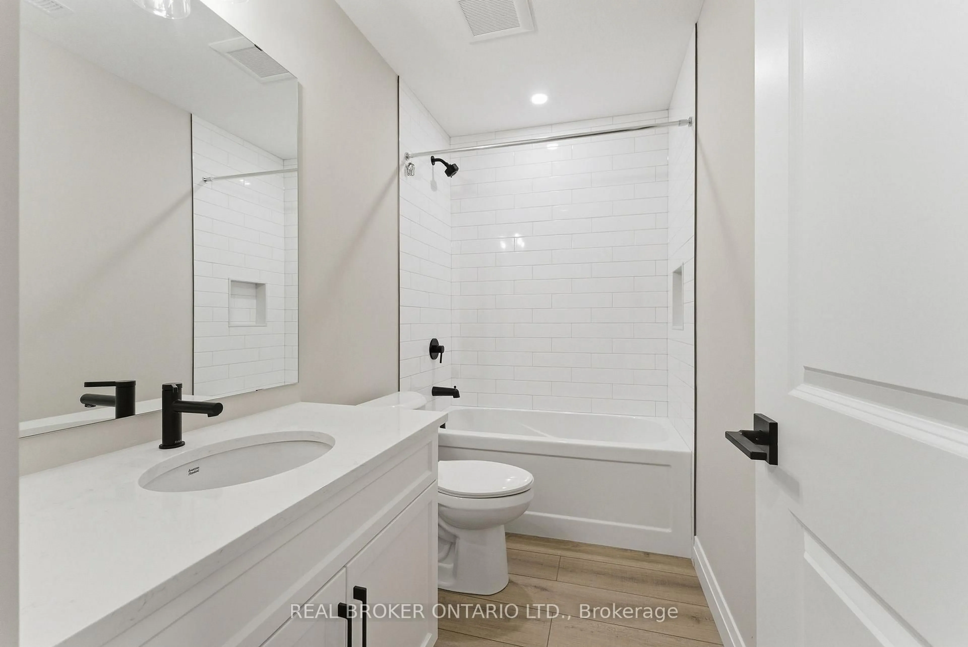 Standard bathroom, ceramic/tile floor for 29 Weymouth St #18, Woolwich Ontario N3B 0G3