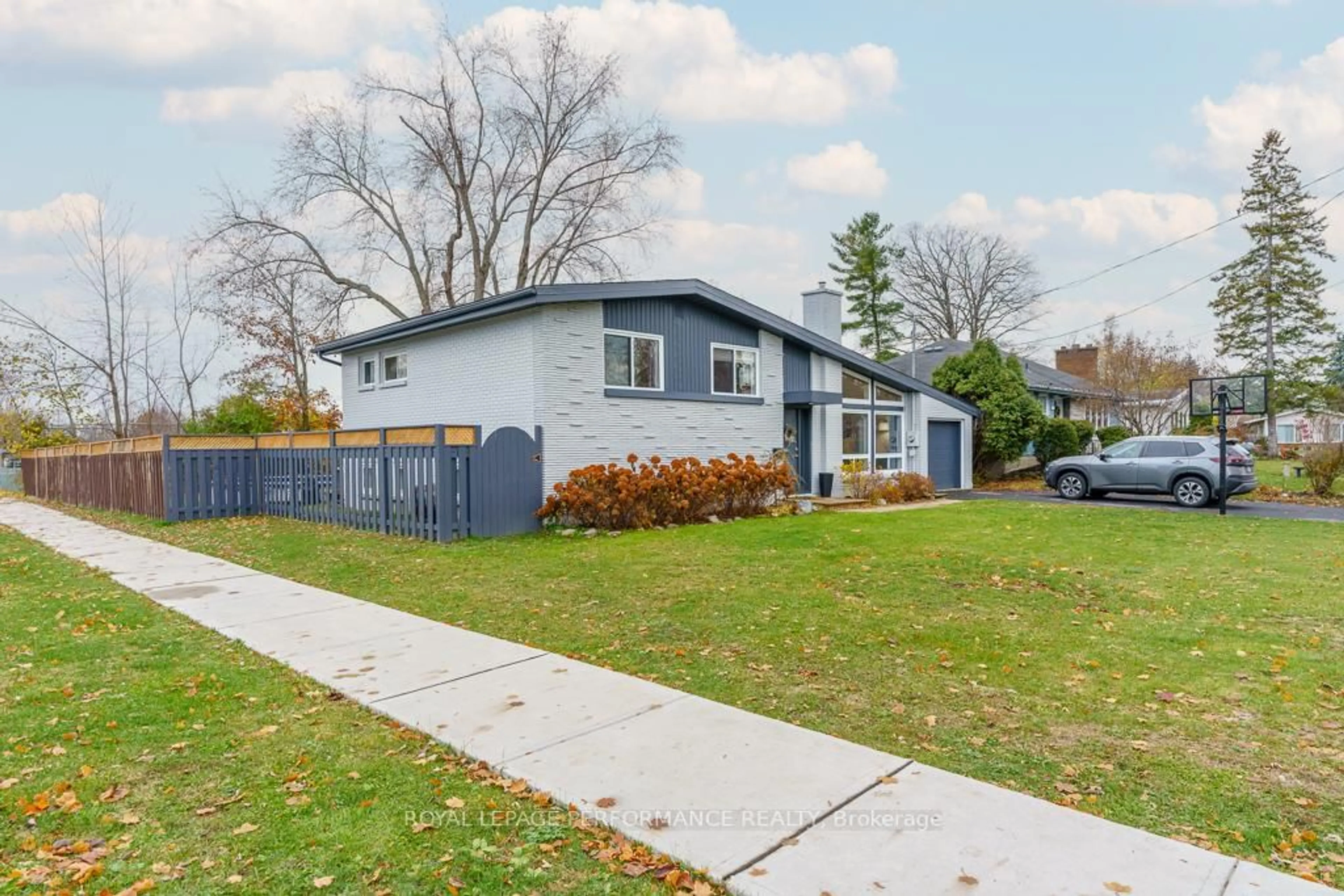 Home with vinyl exterior material, street for 1402 Boyd St, Cornwall Ontario K6J 1X1
