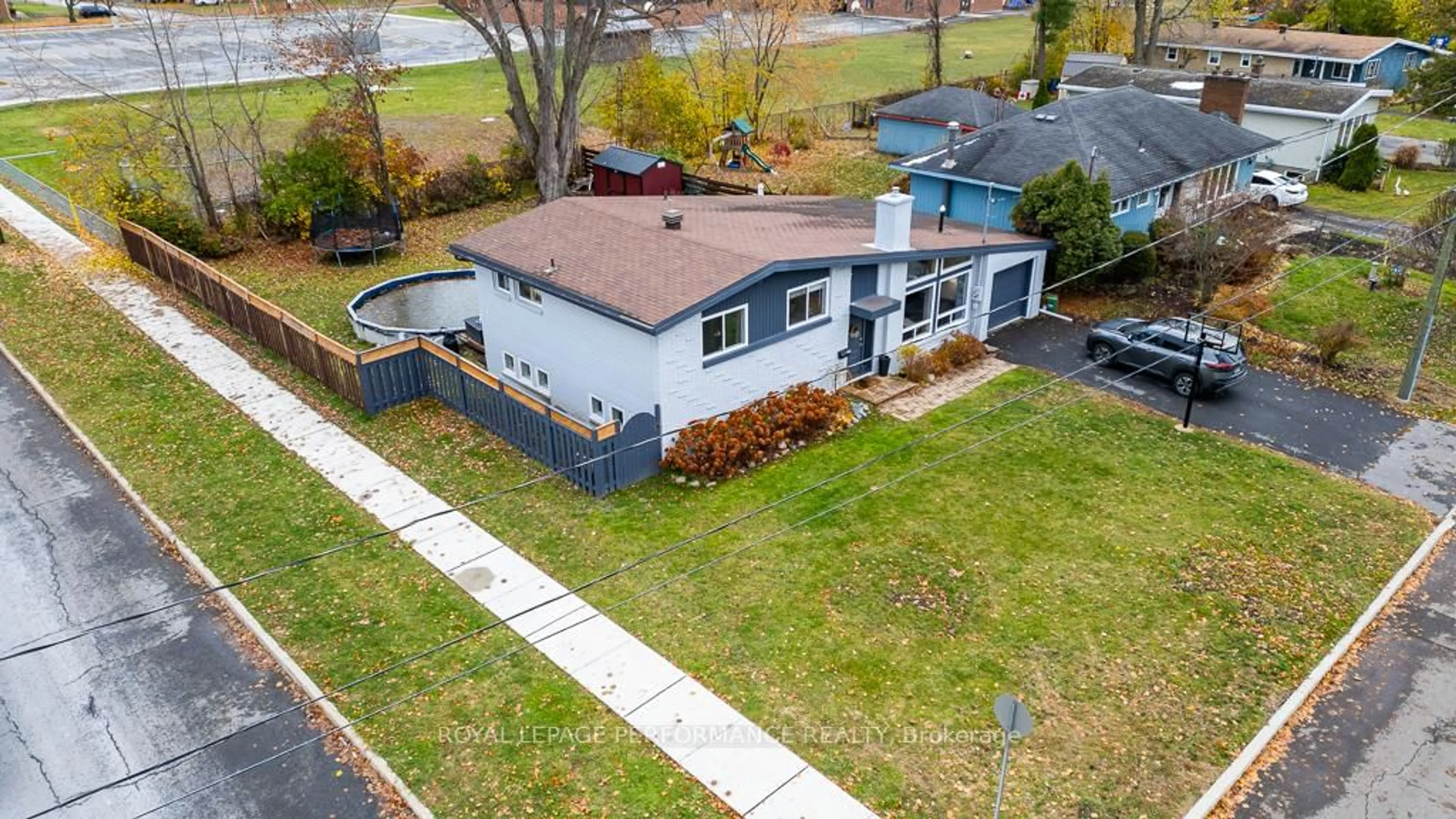 A pic from outside/outdoor area/front of a property/back of a property/a pic from drone, street for 1402 Boyd St, Cornwall Ontario K6J 1X1