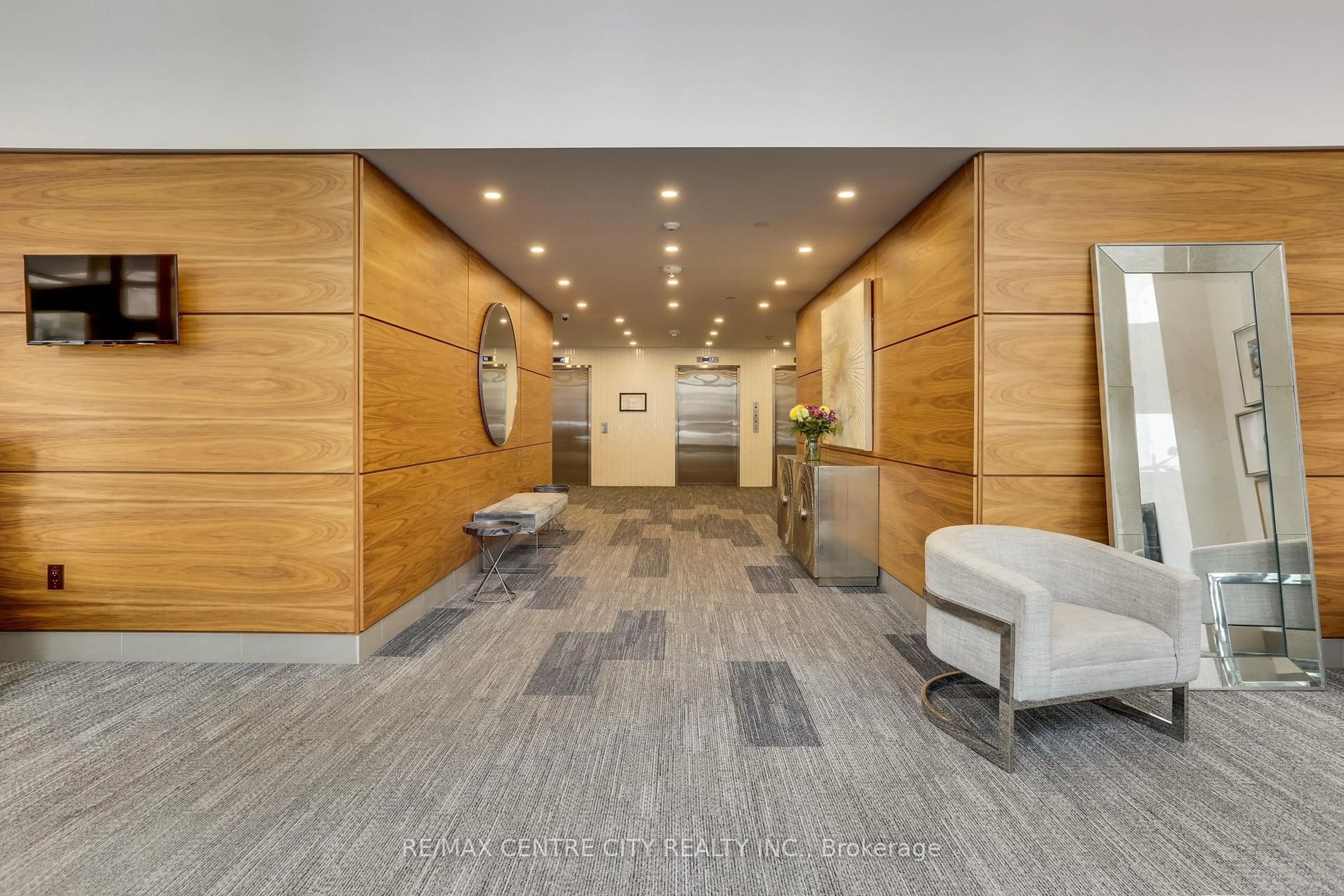 Unknown for 505 Talbot St #1004, London East Ontario N6A 2N6