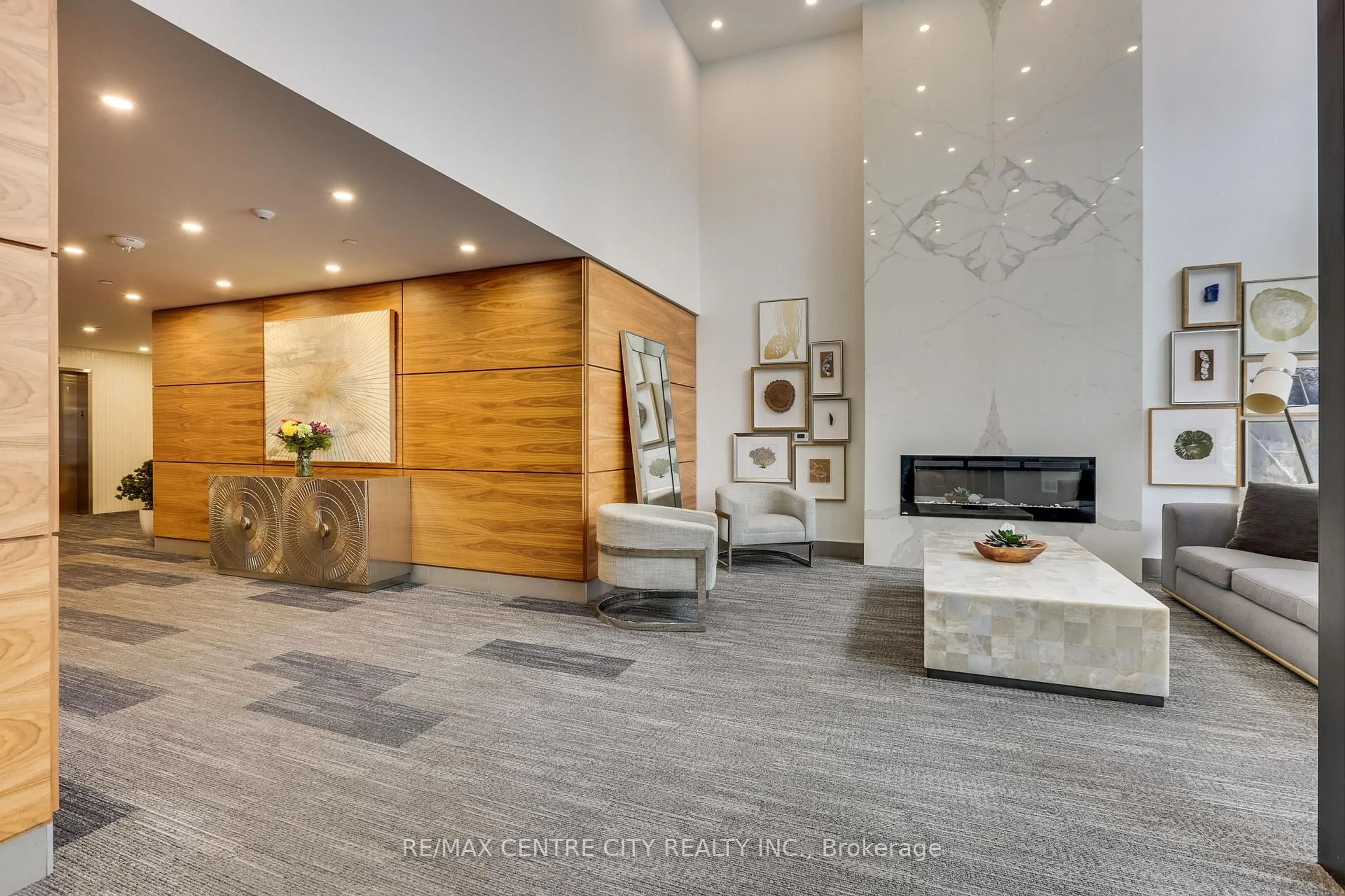 Lobby for 505 Talbot St #1004, London East Ontario N6A 2N6