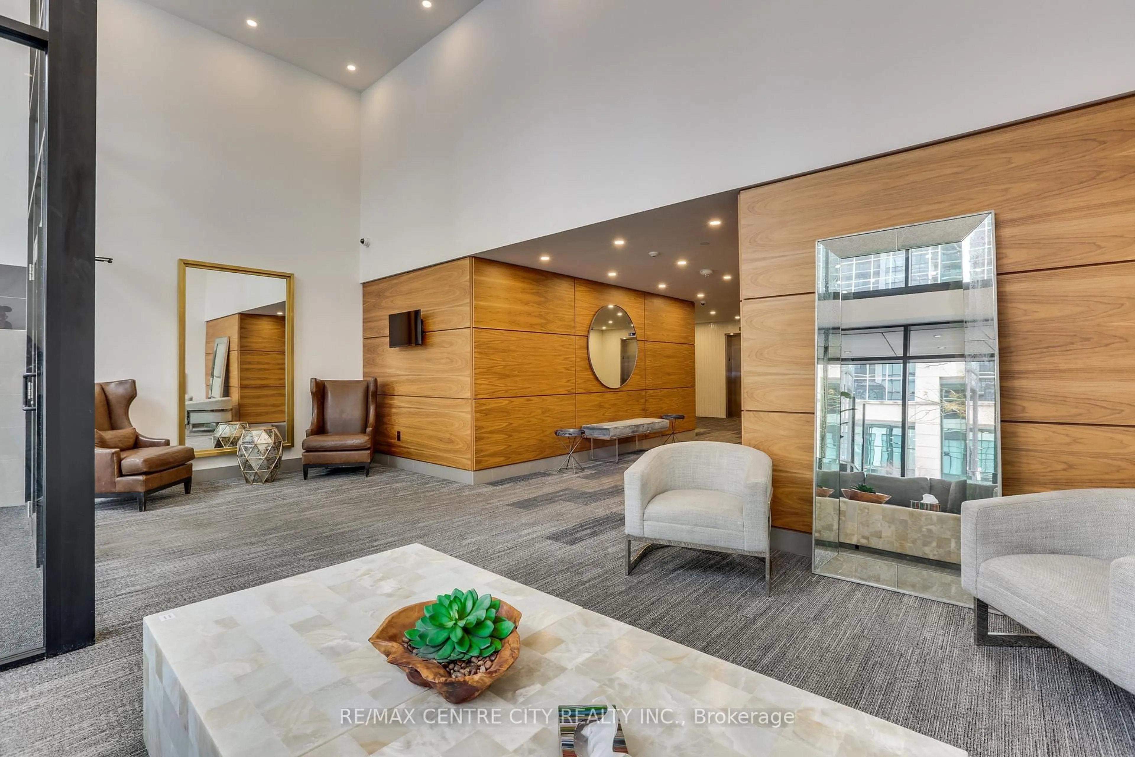 Lobby for 505 Talbot St #1004, London East Ontario N6A 2N6