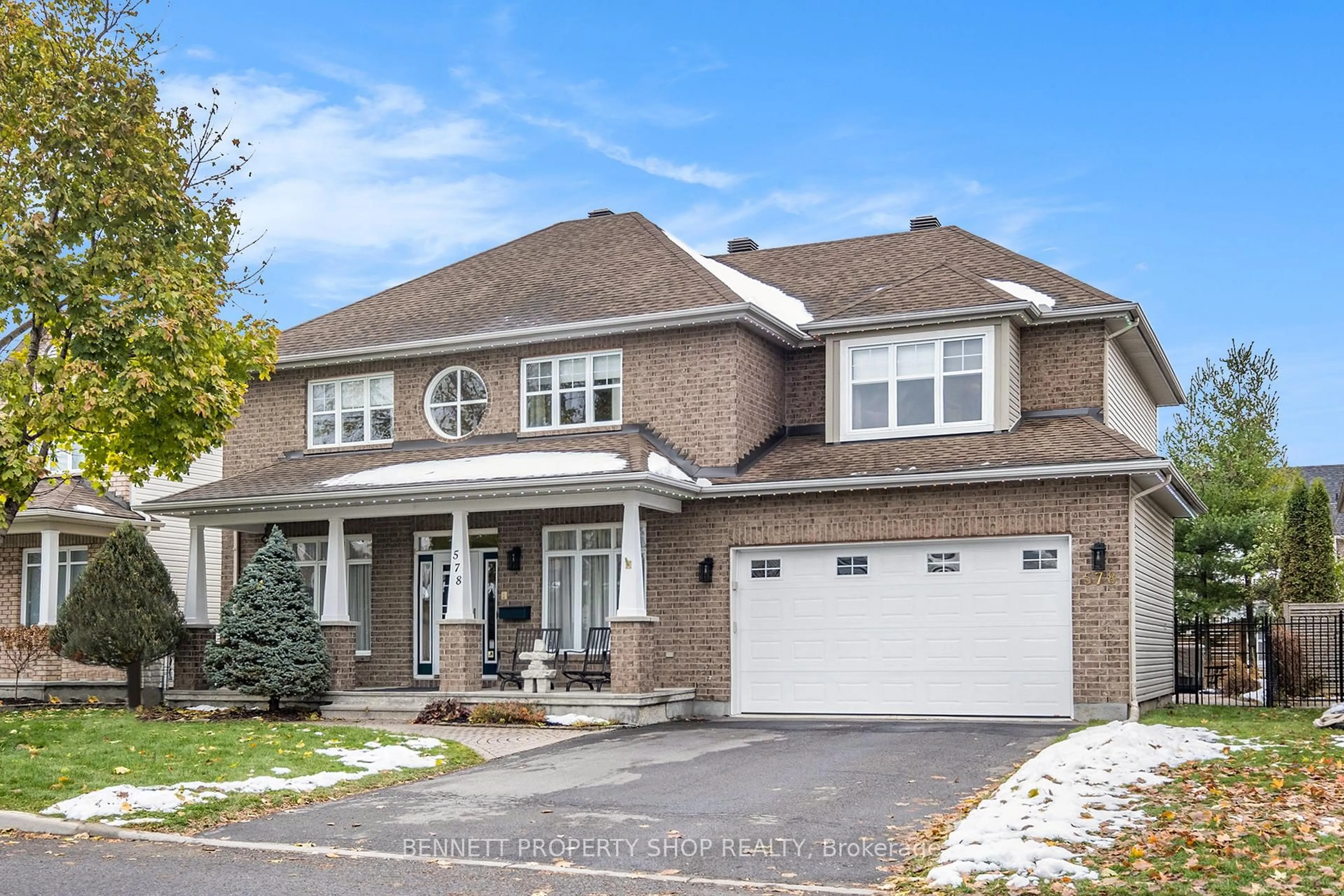 Home with brick exterior material, street for 578 Devonwood Circ, Gloucester Ontario K1T 4E6