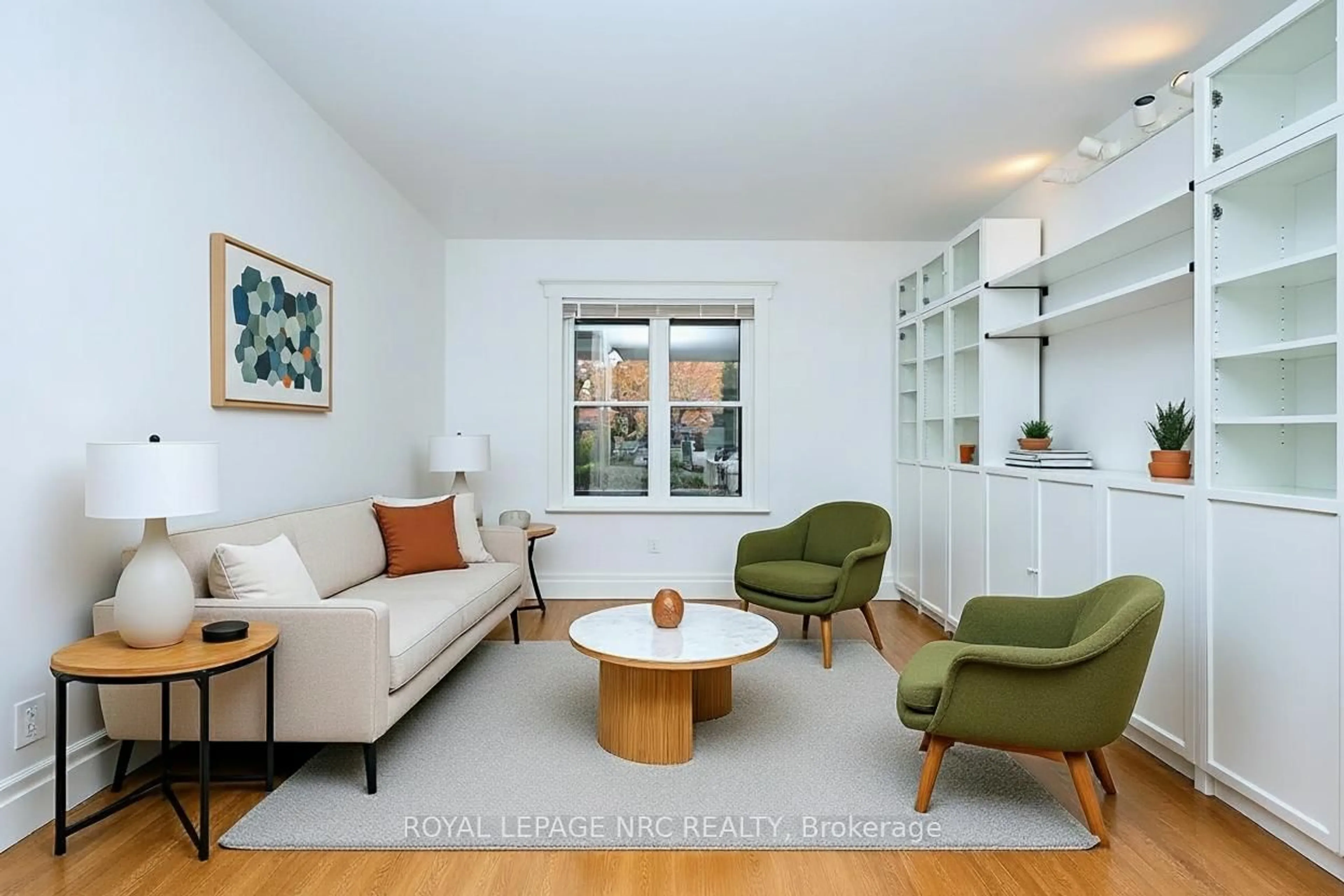 Living room with furniture, unknown for 61 York St, St. Catharines Ontario L2R 6C6