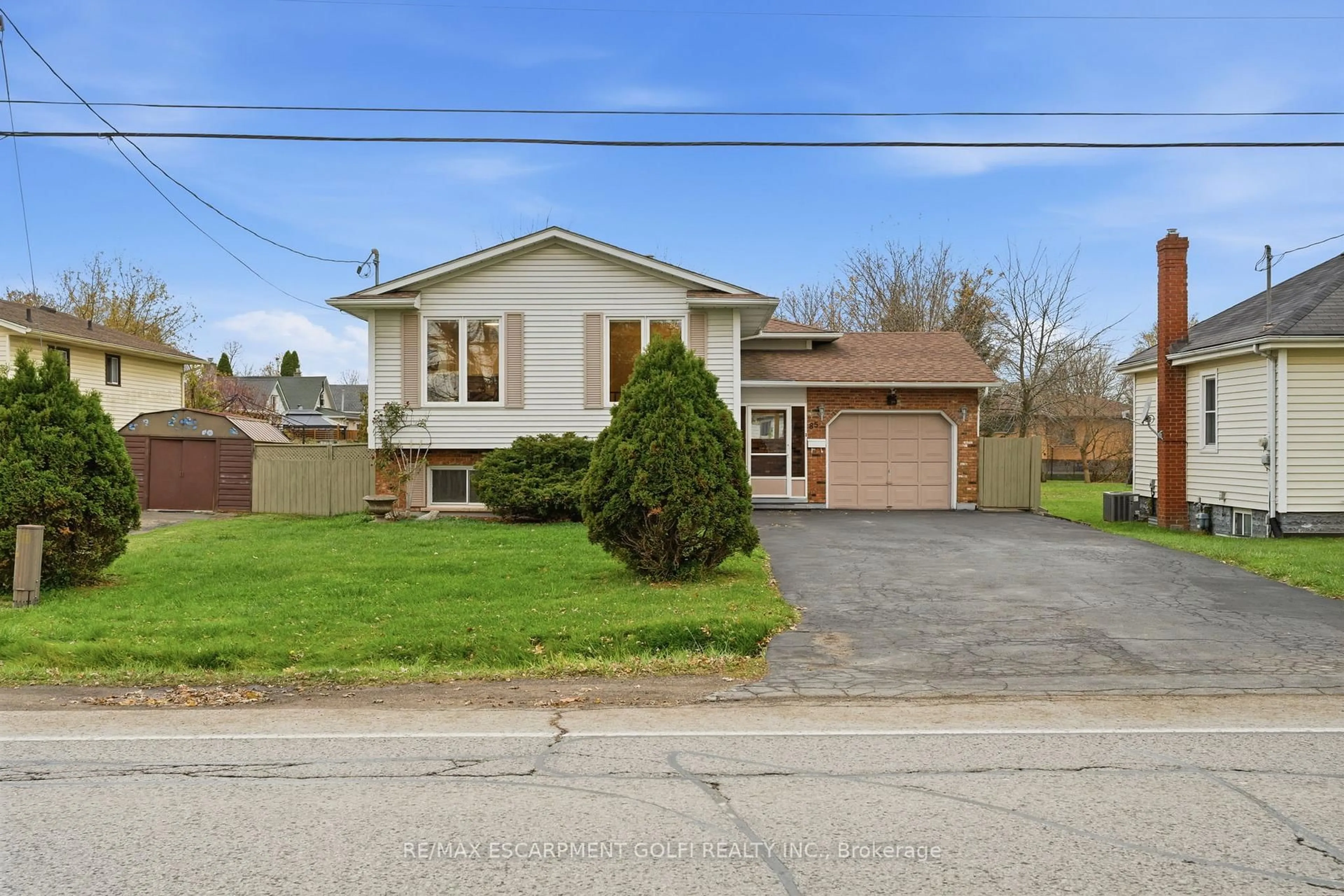 Home with brick exterior material, street for 85 RICE Rd, Welland Ontario L3C 2V6