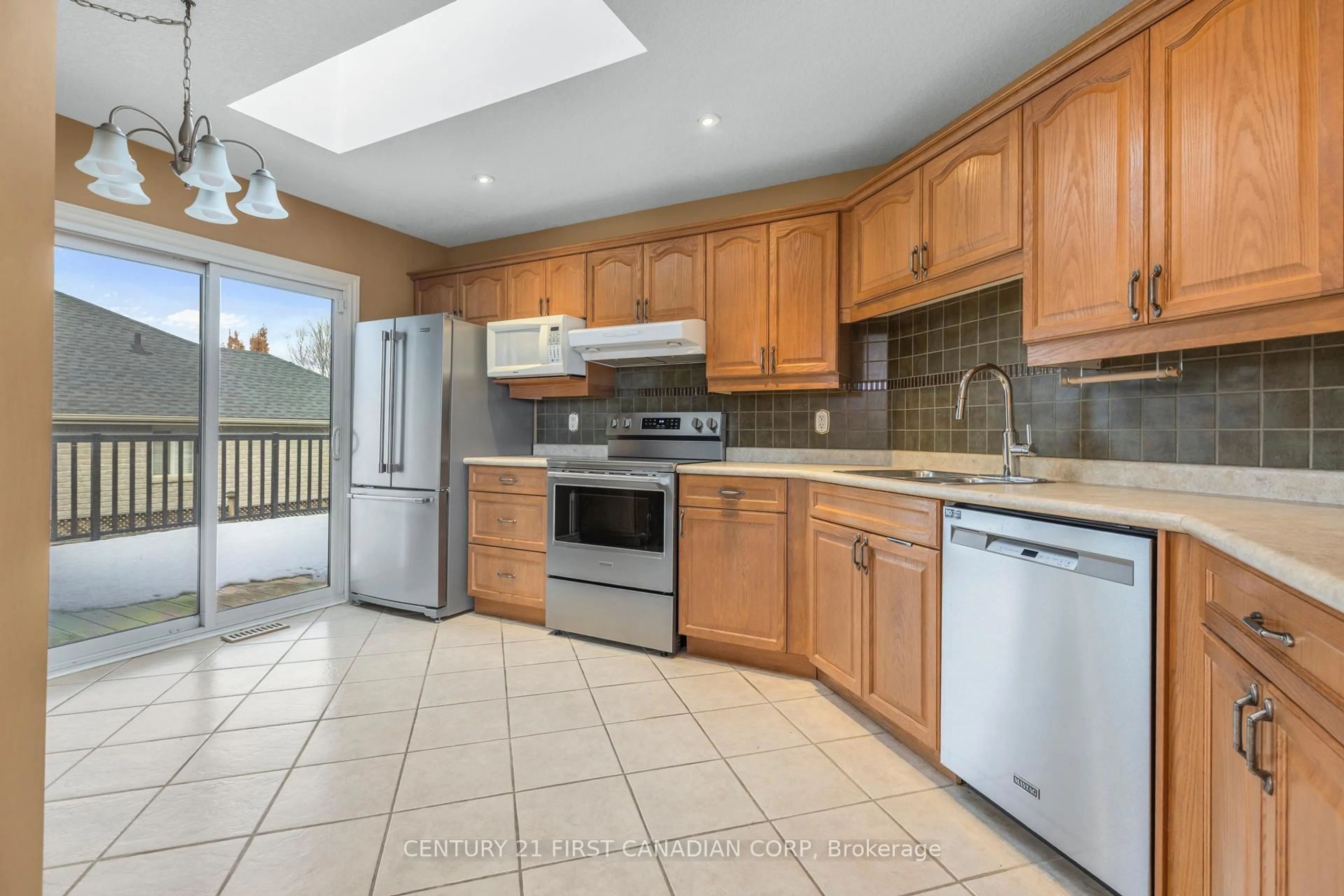 Unknown for 521 Darcy Dr, Strathroy-Caradoc Ontario N7G 4L1