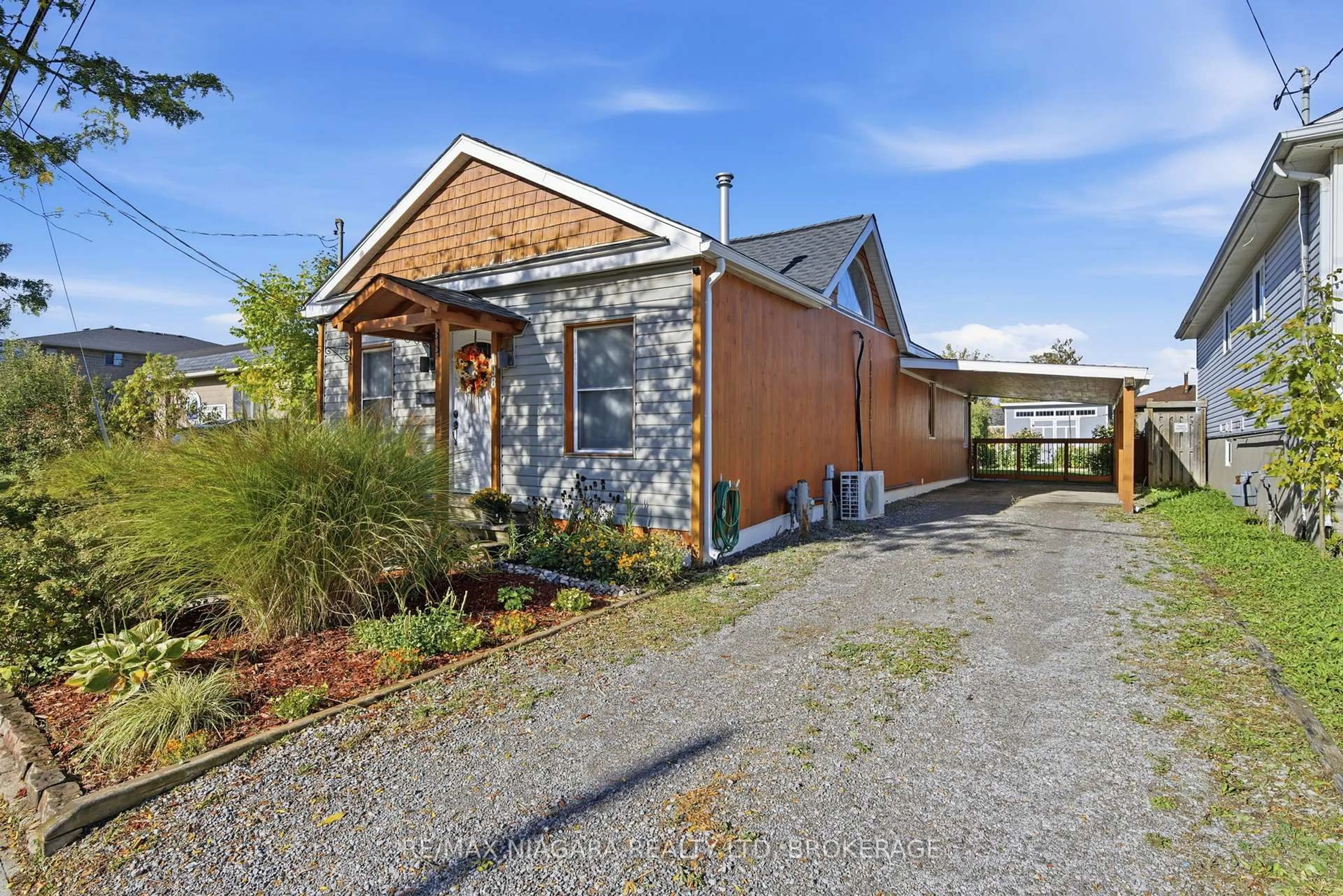 Unknown for 198 Pelham Rd, St. Catharines Ontario L2S 1W7