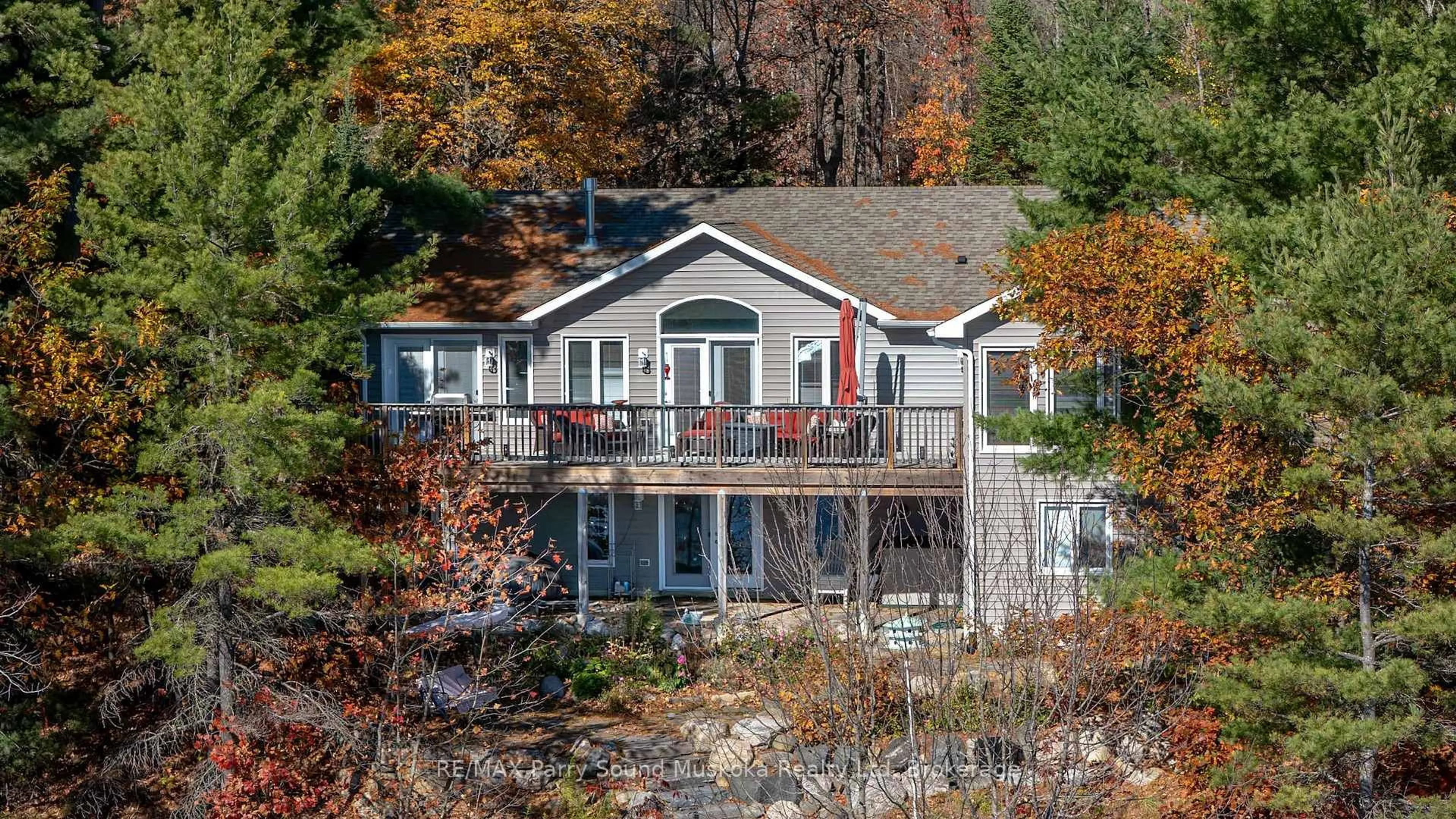 Home with vinyl exterior material, water/lake/river/ocean view for 215 Dunchurch Estates Rd, Whitestone Ontario P0G 1G0