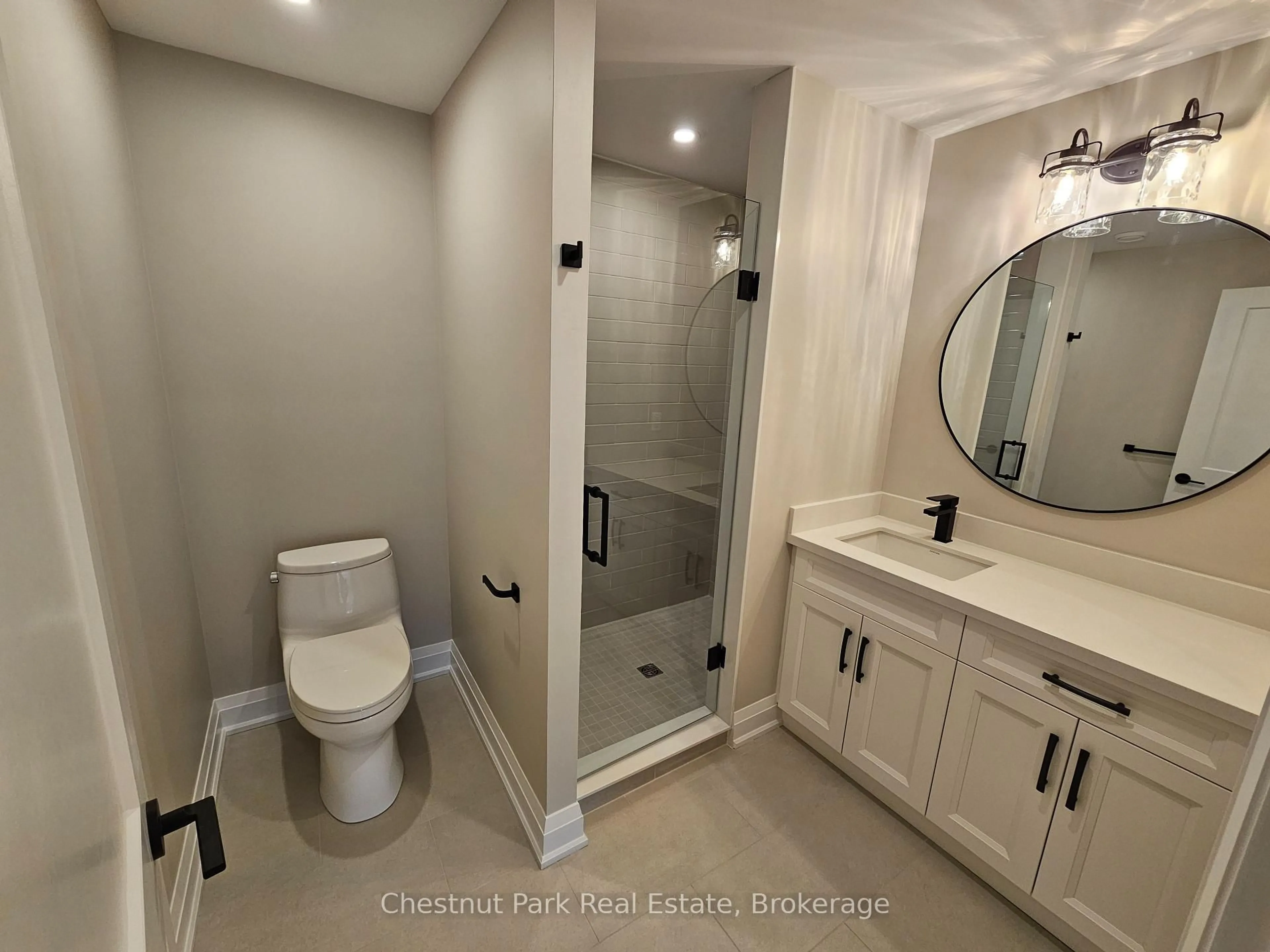 Contemporary bathroom, ceramic/tile floor for 200 Anglo St #301, Bracebridge Ontario P1L 1G4