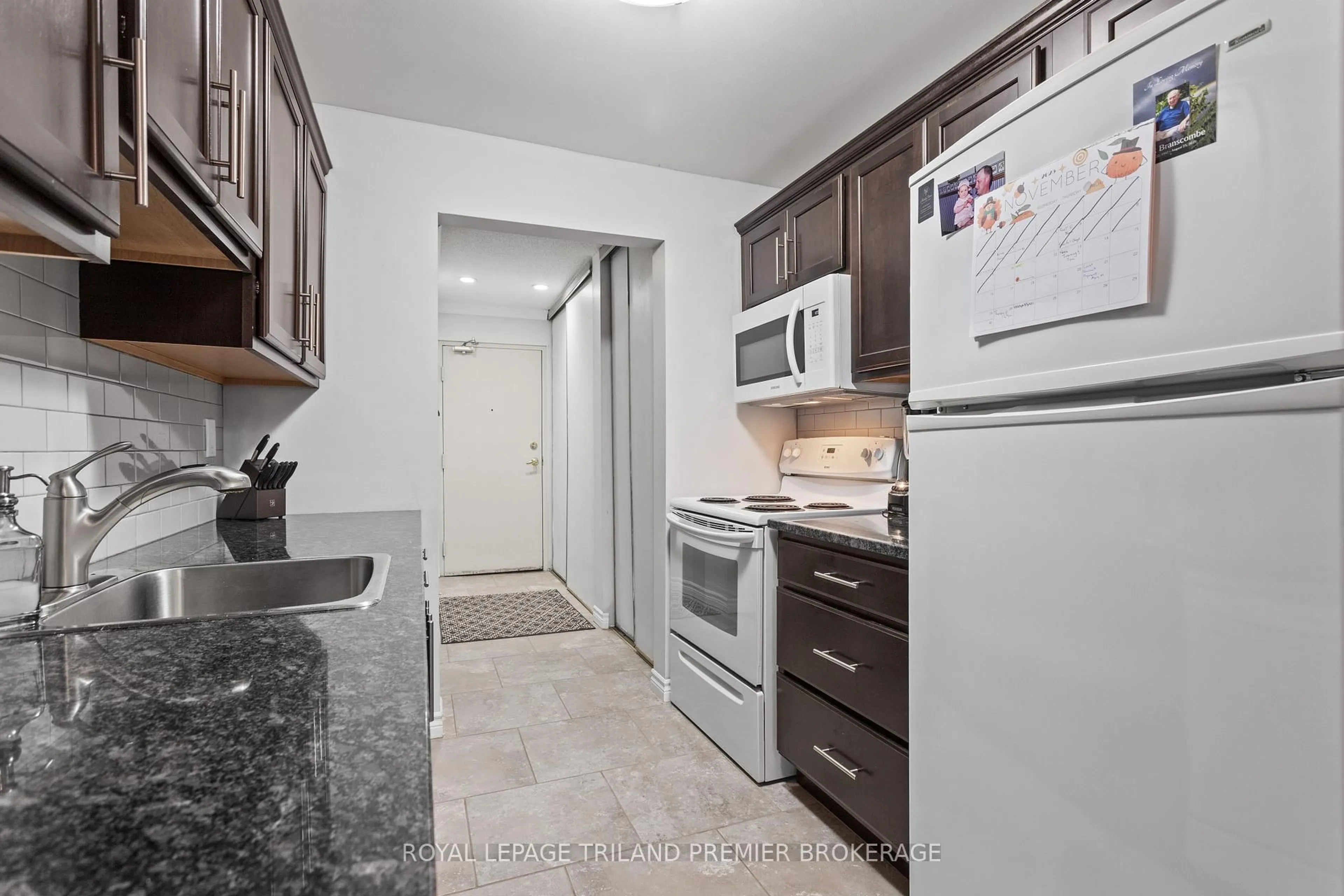 Standard kitchen, ceramic/tile floor for 986 Huron St #406, London East Ontario N5Y 5E4