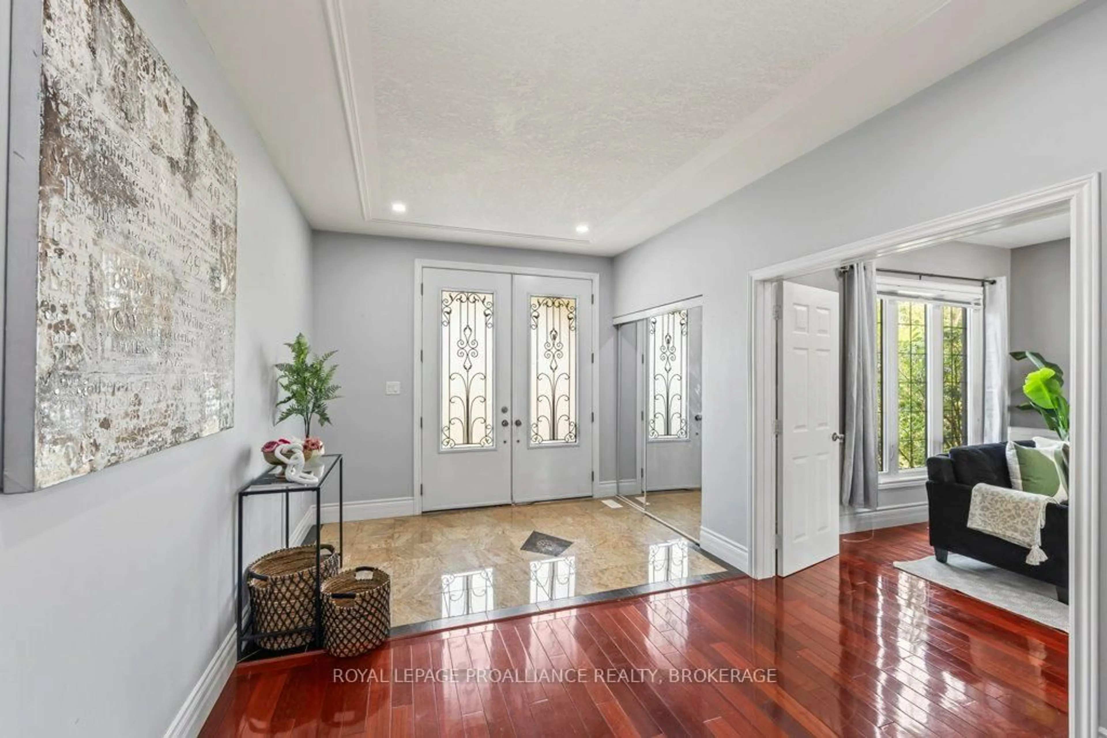 Indoor entryway for 1058 Lucas Rd, Bissett Creek Ontario K0H 2H0