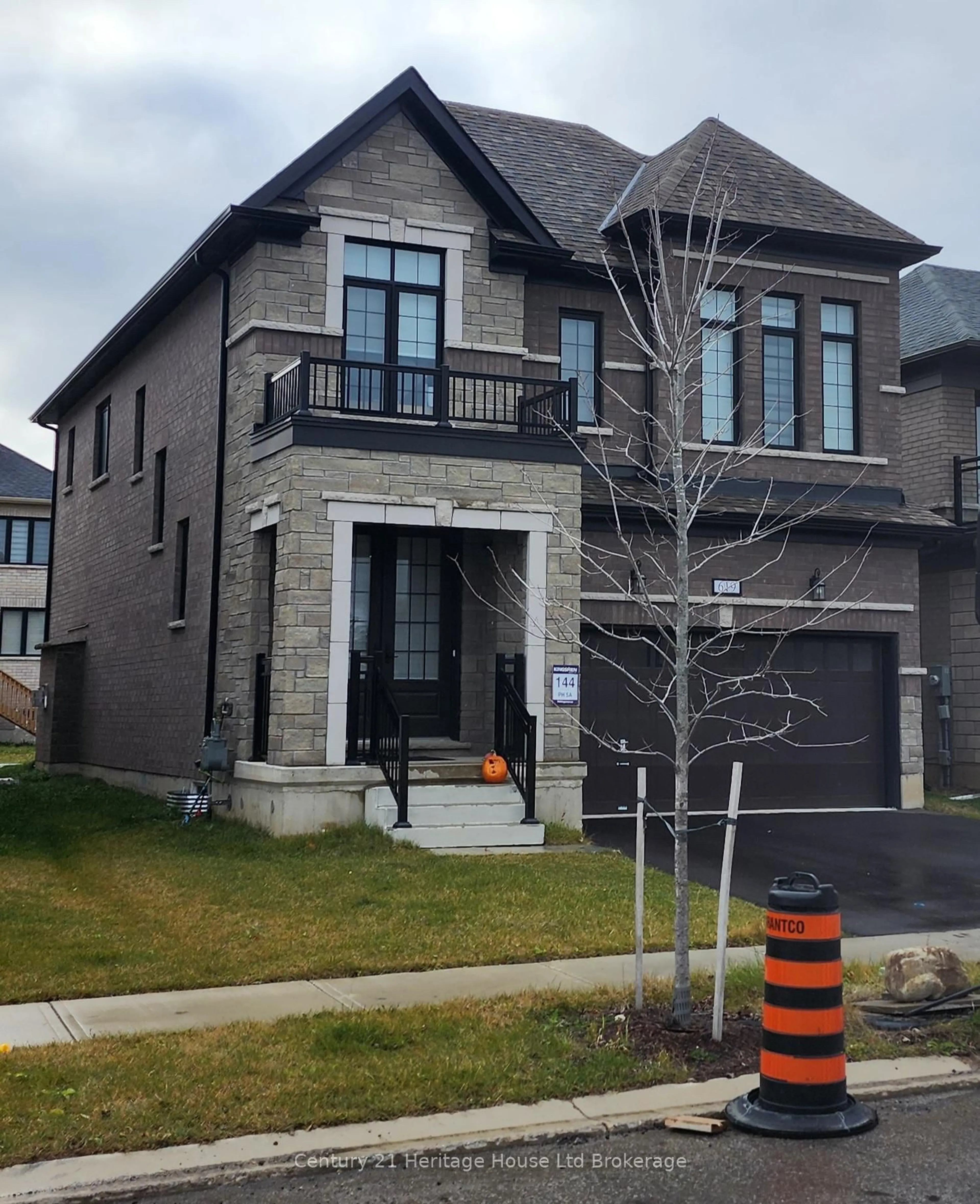 Home with brick exterior material, street for 619 Bedi Dr, Woodstock Ontario N4T 0P2